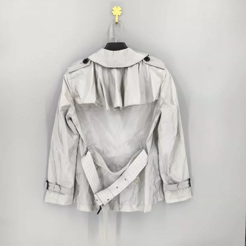 Burberry Burberry Classic Short Coat with Peter Pan Collar Size L / US 10 / IT 46 - 2 Thumbnail