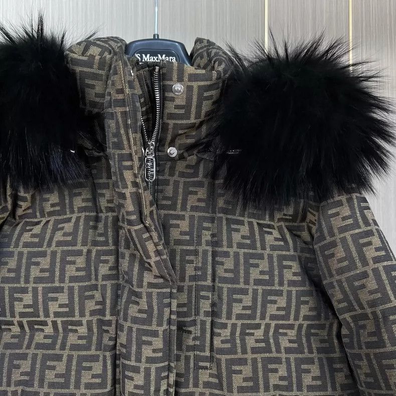 Fendi Fendi New Logo Print Down Jacket with Fur Hood Size M / US 6-8 / IT 42-44 - 3 Thumbnail