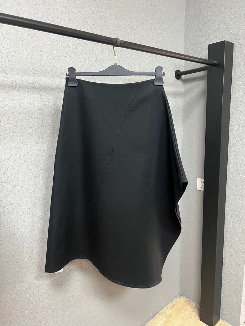 Bottega Veneta Bottega Veneta Black Irregular Hem Skirt Size 36" / US 14 / IT 50 - 2 Thumbnail