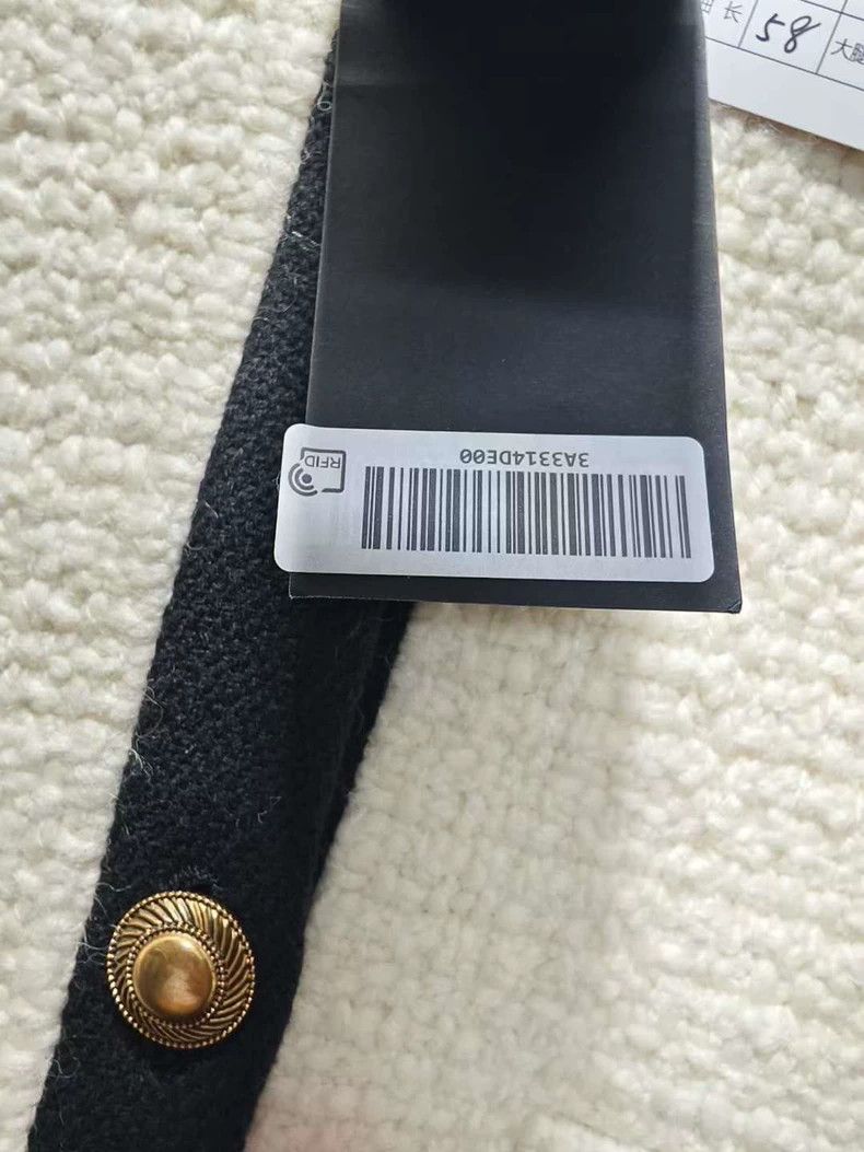 Saint Laurent Paris Saint Laurent Ivory Tweed Jacket with Tags Size M / US 6-8 / IT 42-44 - 4 Thumbnail