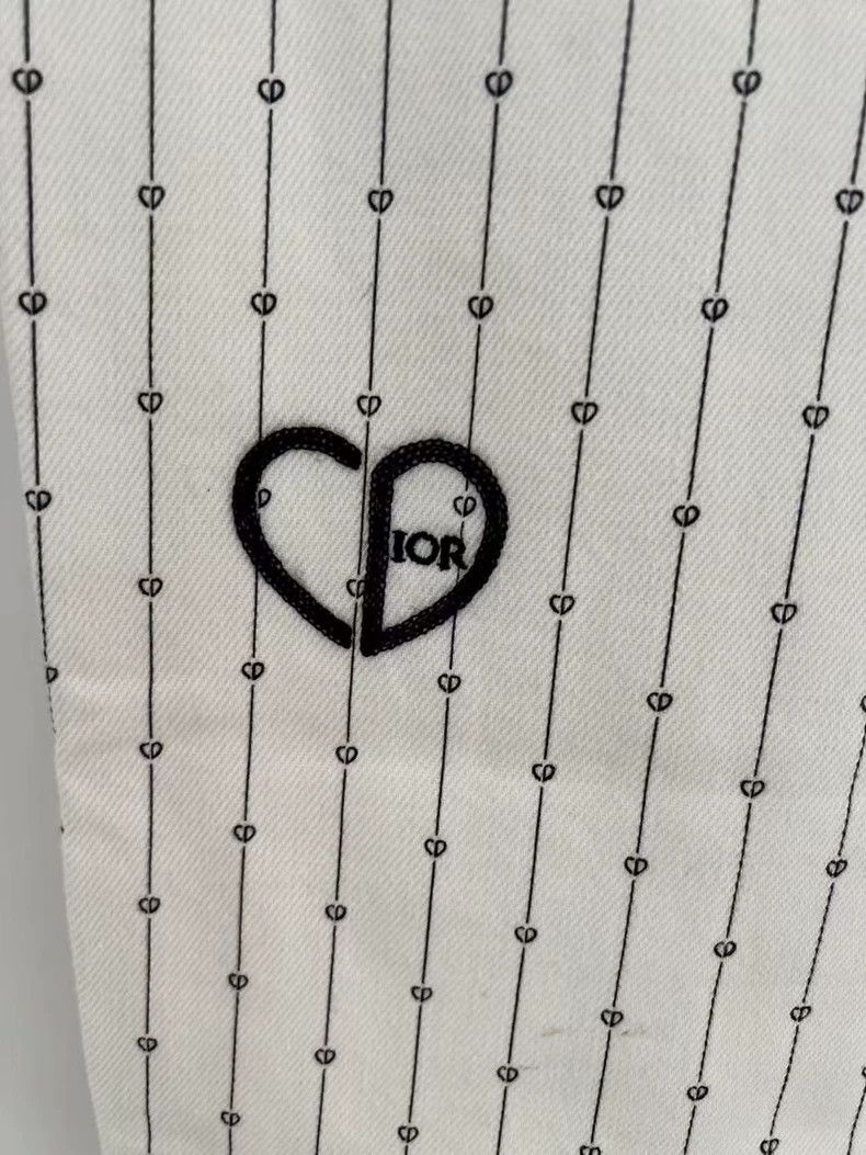 Dior Dior White Denim Pants with Heart Embroidery Size 32" / US 10 / IT 46 - 3 Thumbnail