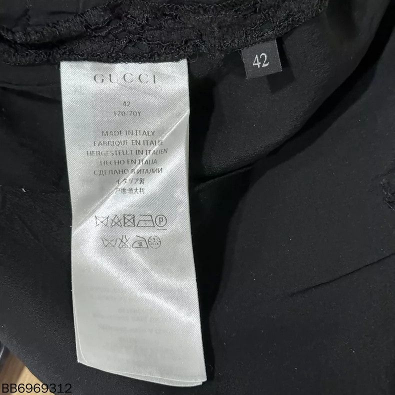Gucci Lace Floral Shorts by Gucci Size 42" / US 20 - 4 Thumbnail