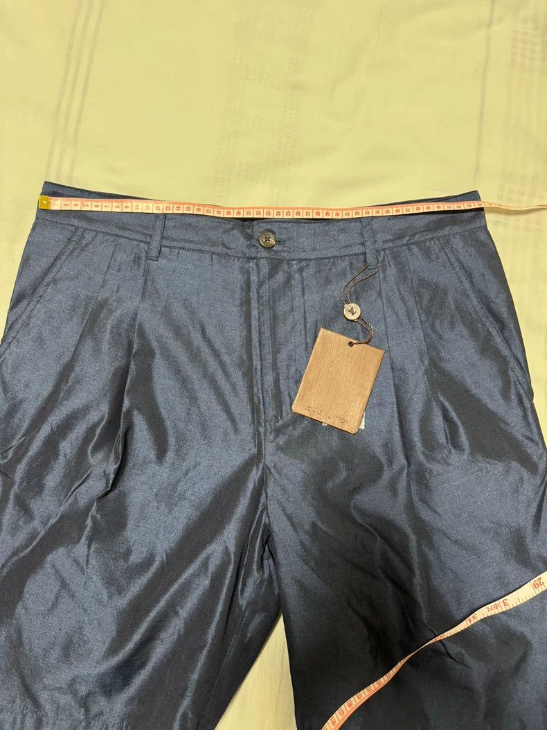 Louis Vuitton Louis Vuitton Casual Shorts in 100% Silk Size US 40 / EU 56 - 3 Thumbnail