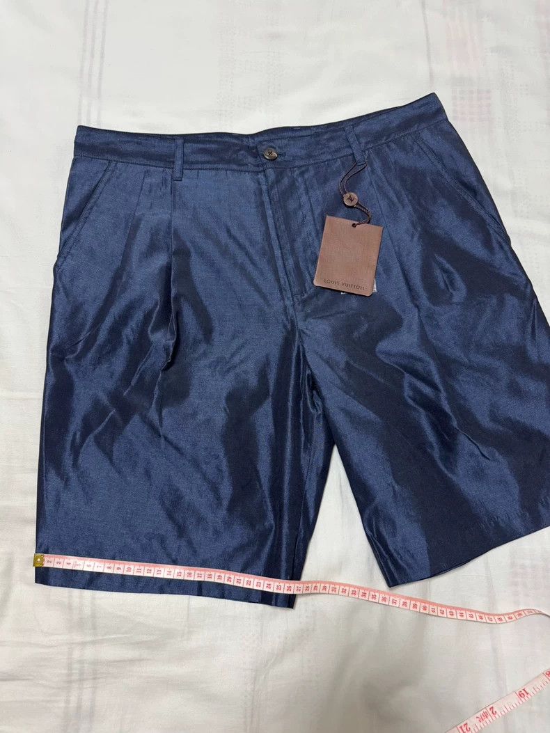 Louis Vuitton Louis Vuitton Casual Shorts in 100% Silk Size US 40 / EU 56 - 5 Thumbnail