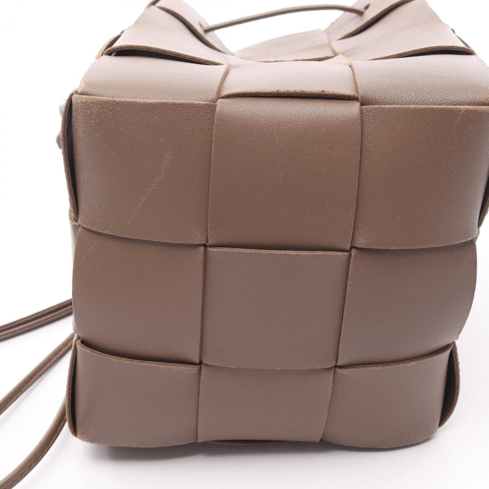 Bottega Veneta Bottega Veneta Small Cassette Bucket Shoulder Bag Leather Brown Size ONE SIZE - 7 Thumbnail