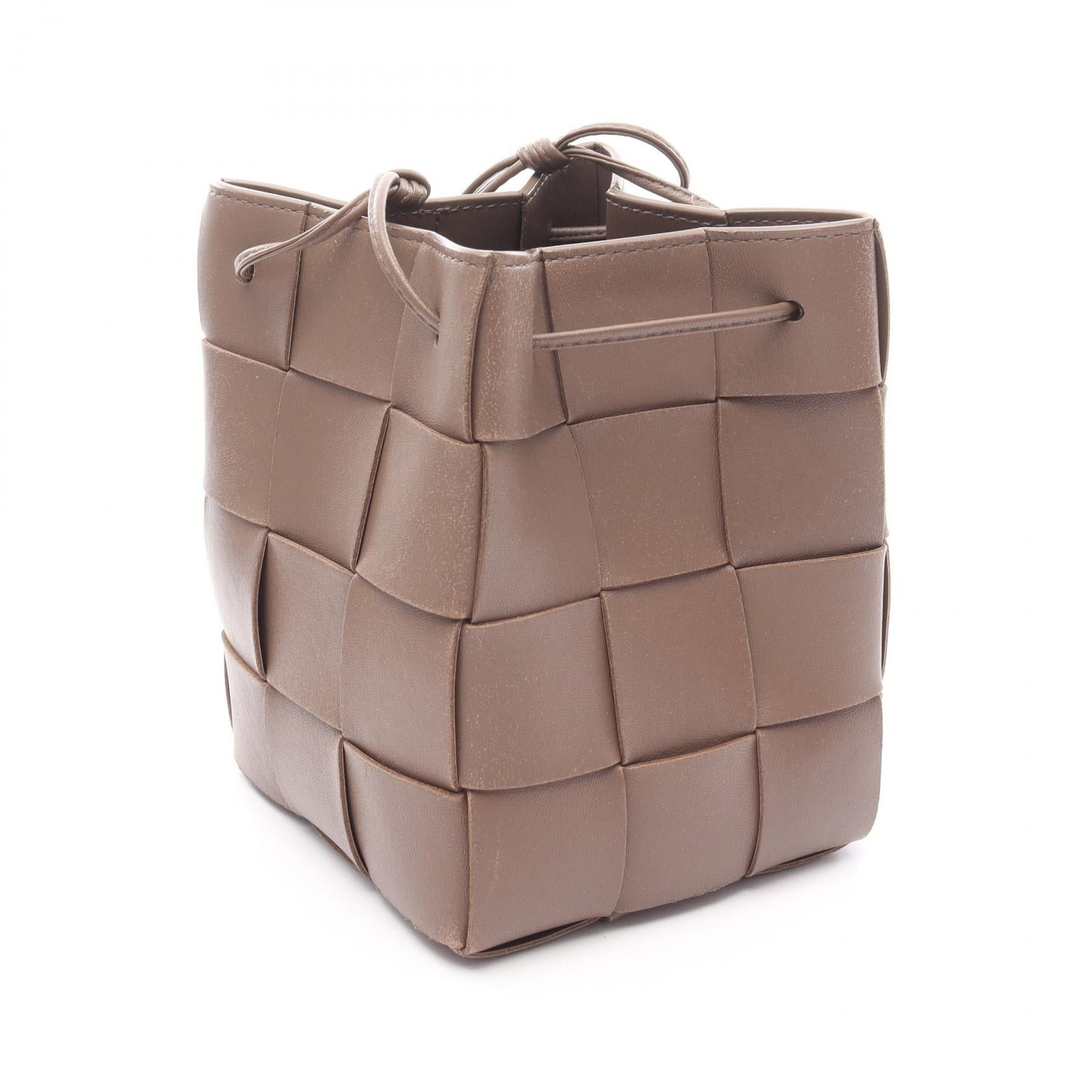 Bottega Veneta Bottega Veneta Small Cassette Bucket Shoulder Bag Leather Brown Size ONE SIZE - 2 Thumbnail