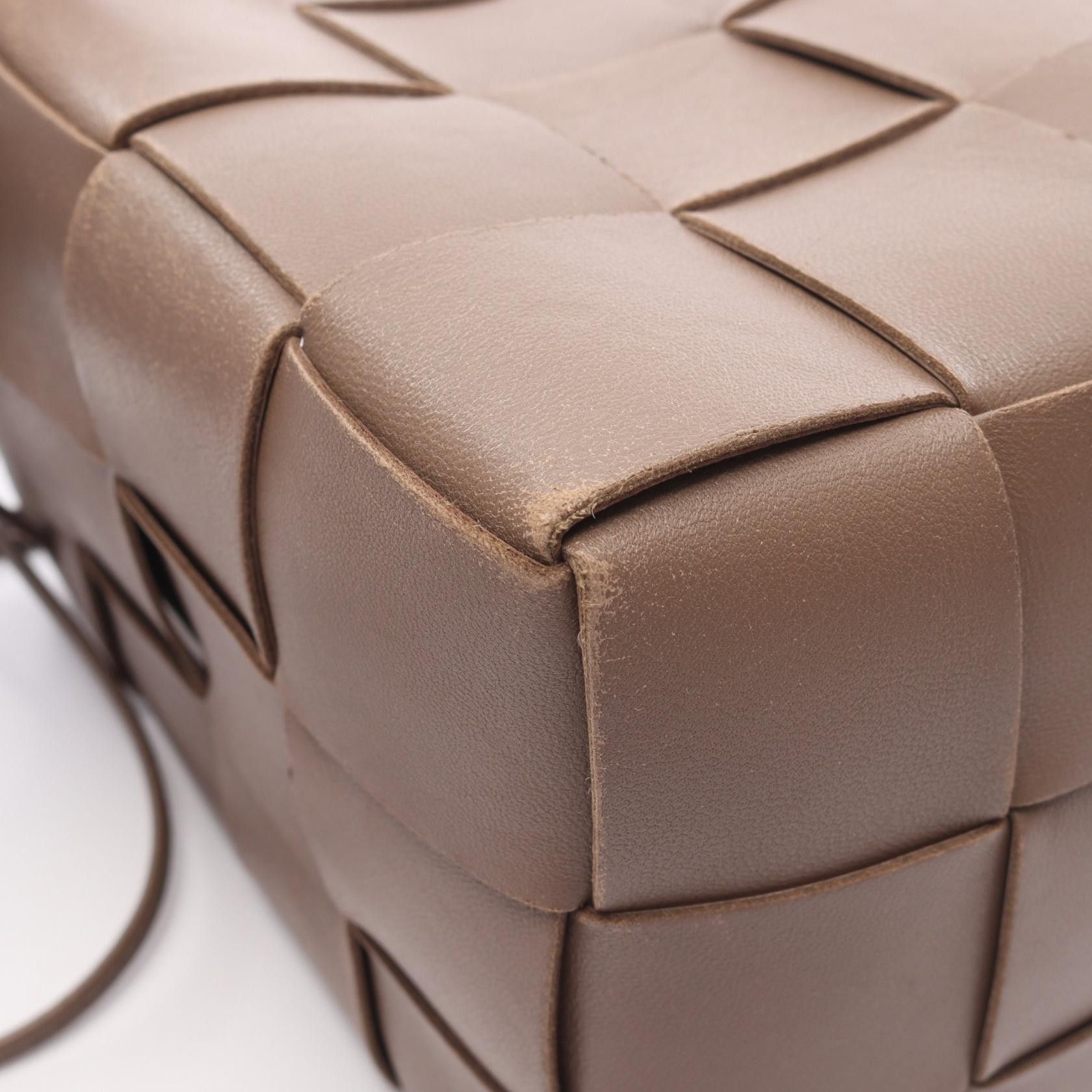 Bottega Veneta Bottega Veneta Small Cassette Bucket Shoulder Bag Leather Brown Size ONE SIZE - 6 Thumbnail