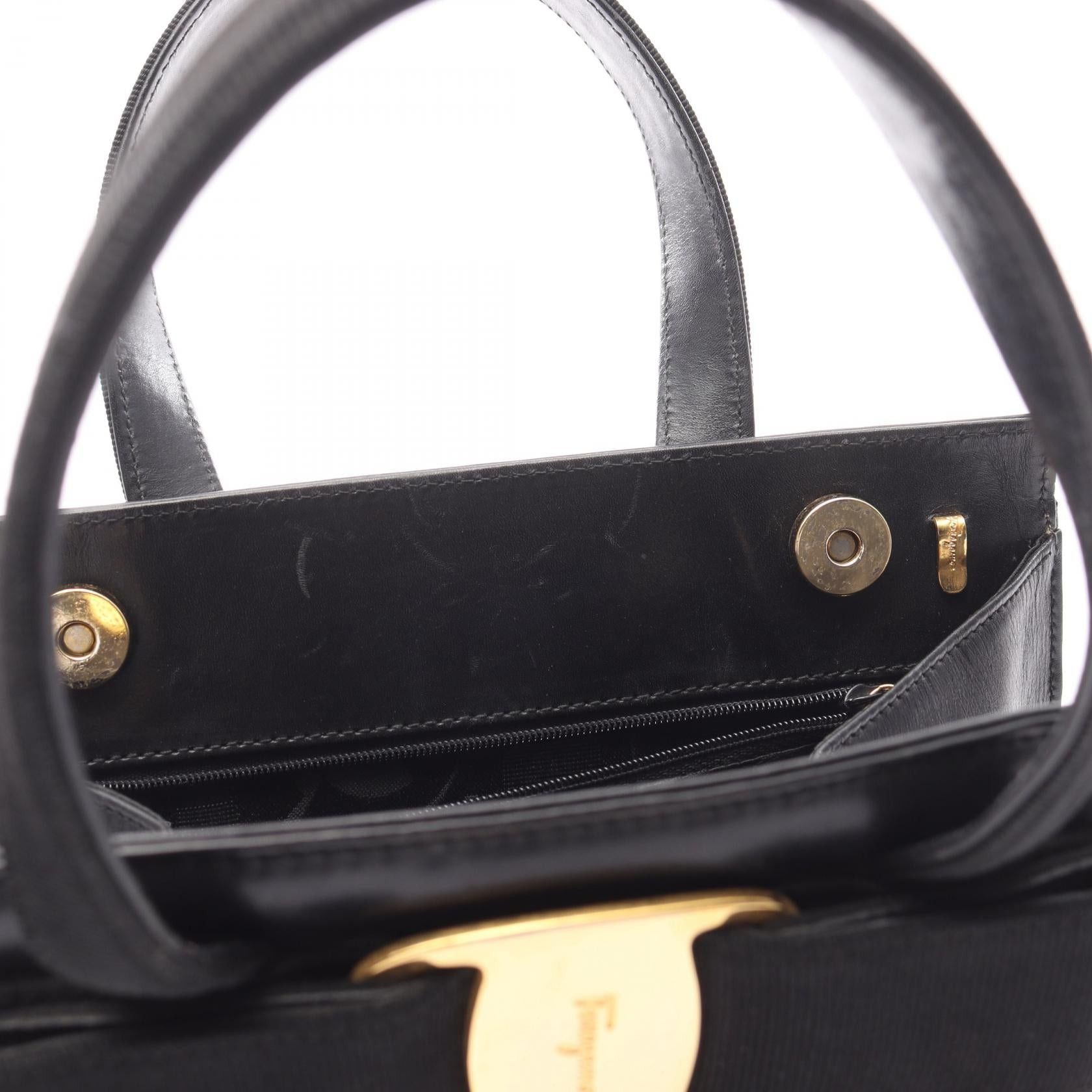 Salvatore Ferragamo Salvatore Ferragamo Vara Ribbon Handbag Leather Black Size ONE SIZE - 5 Thumbnail