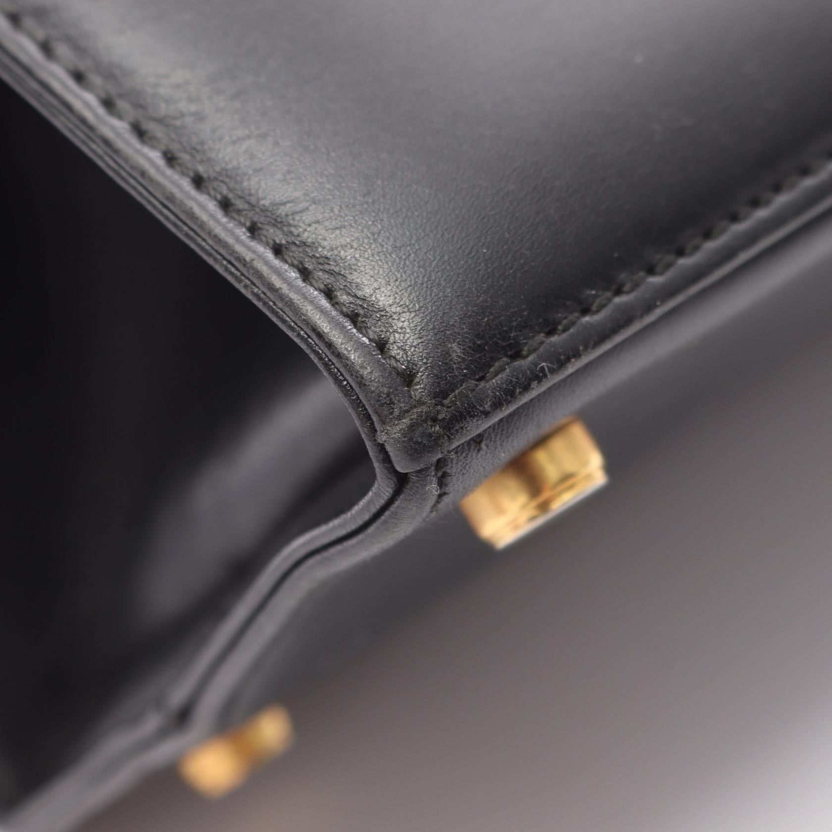 Salvatore Ferragamo Salvatore Ferragamo Vara Ribbon Handbag Leather Black Size ONE SIZE - 10 Thumbnail