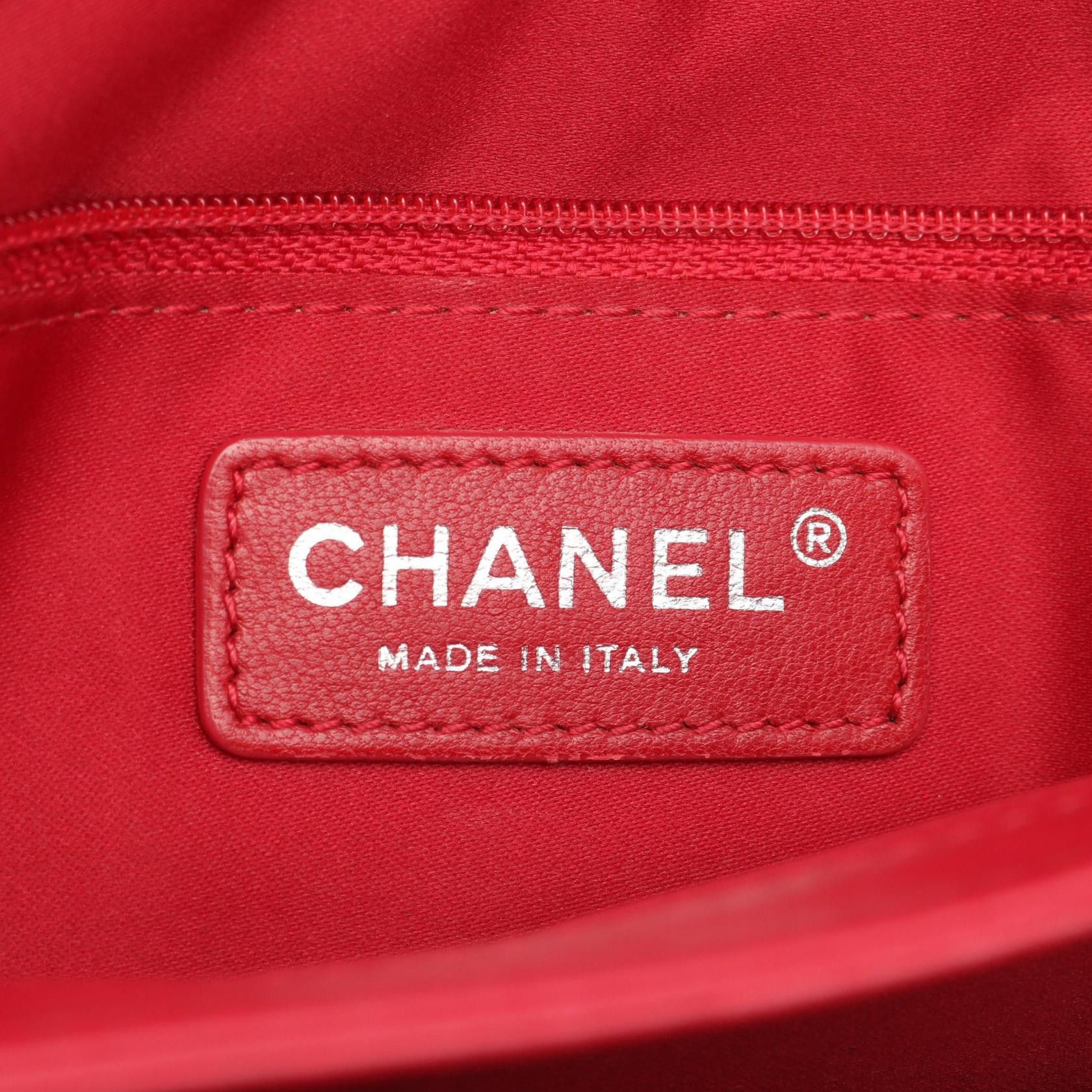 Chanel Chanel Matelasse Double Chain Shoulder Bag Lambskin Red Silver Hardware Size ONE SIZE - 4 Thumbnail