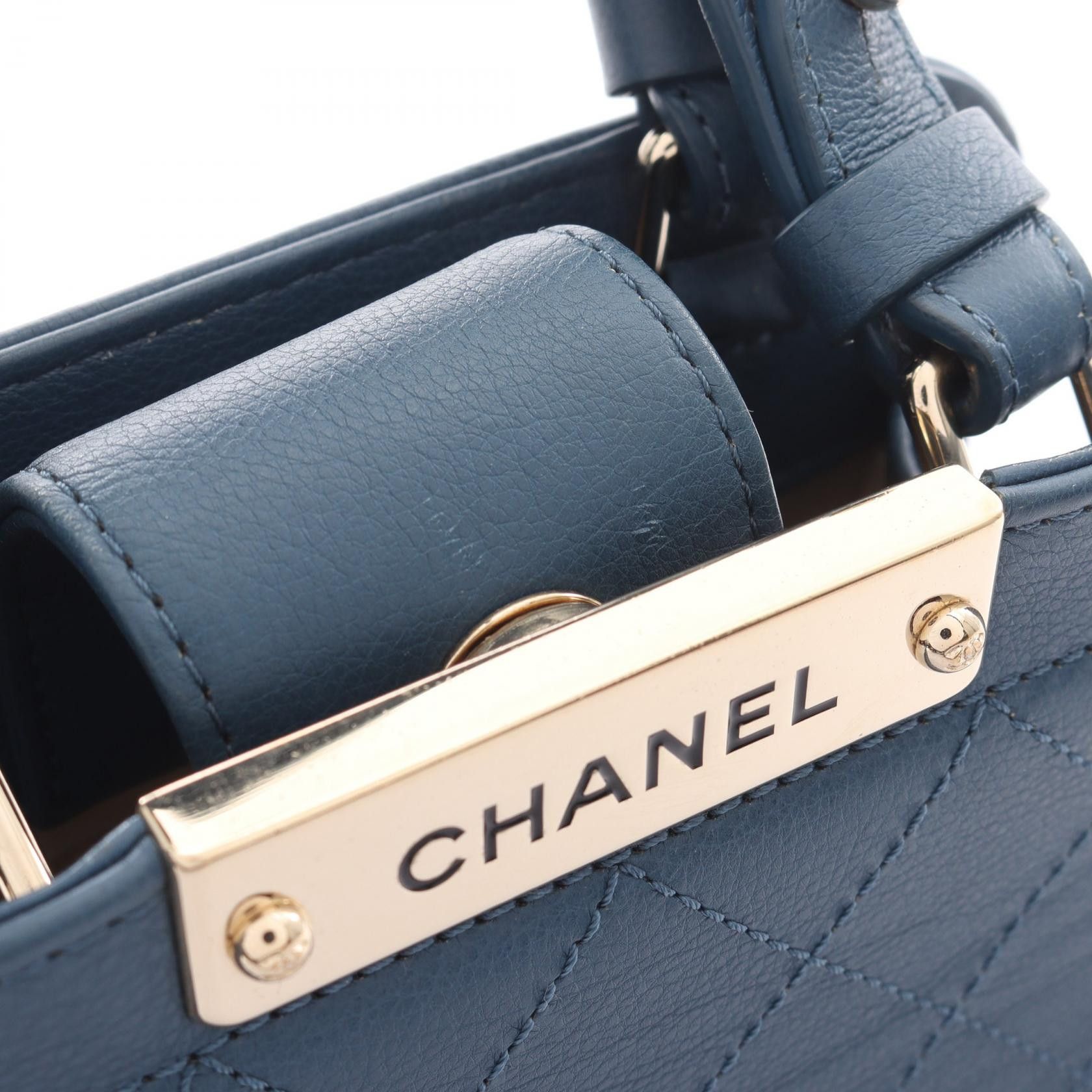 Chanel Chanel Matelasse Chain Shoulder Bag Leather Blue Gold Hardware Size ONE SIZE - 8 Thumbnail