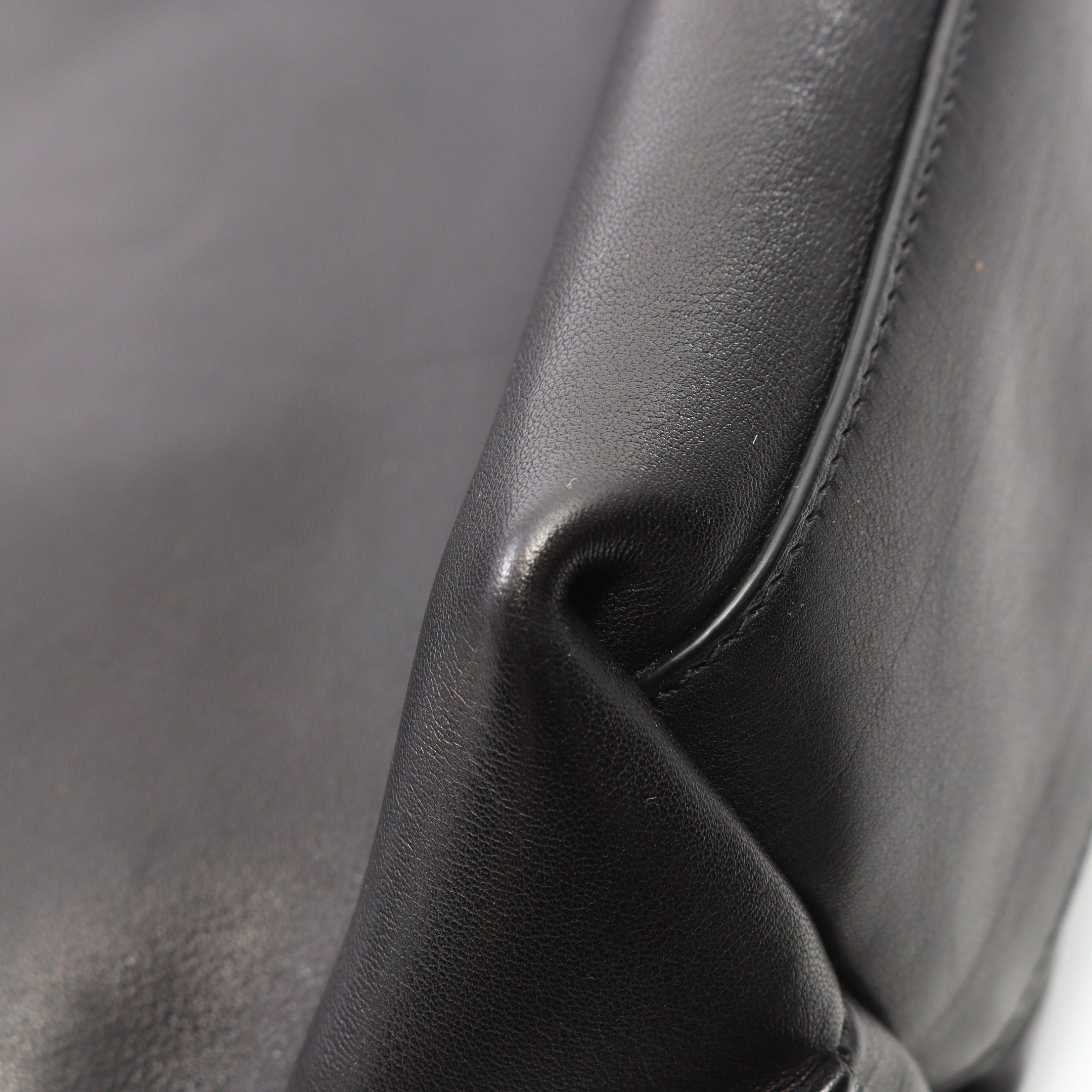 Yves Saint Laurent Yves Saint Laurent Hobo One Shoulder Bag Leather Black With Pouch Size ONE SIZE - 6 Thumbnail