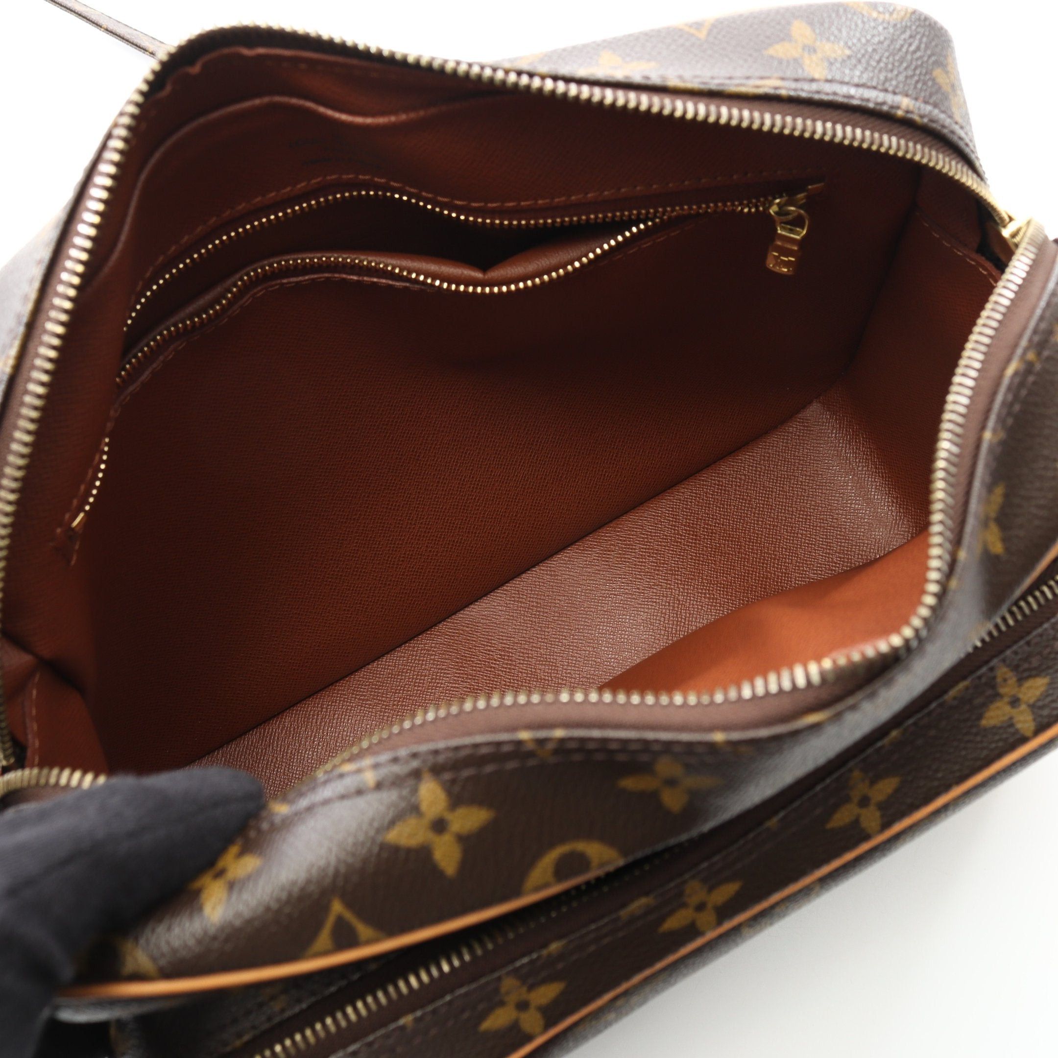 Louis Vuitton Louis Vuitton Nil Monogram Shoulder Bag Leather Brown Size ONE SIZE - 3 Thumbnail