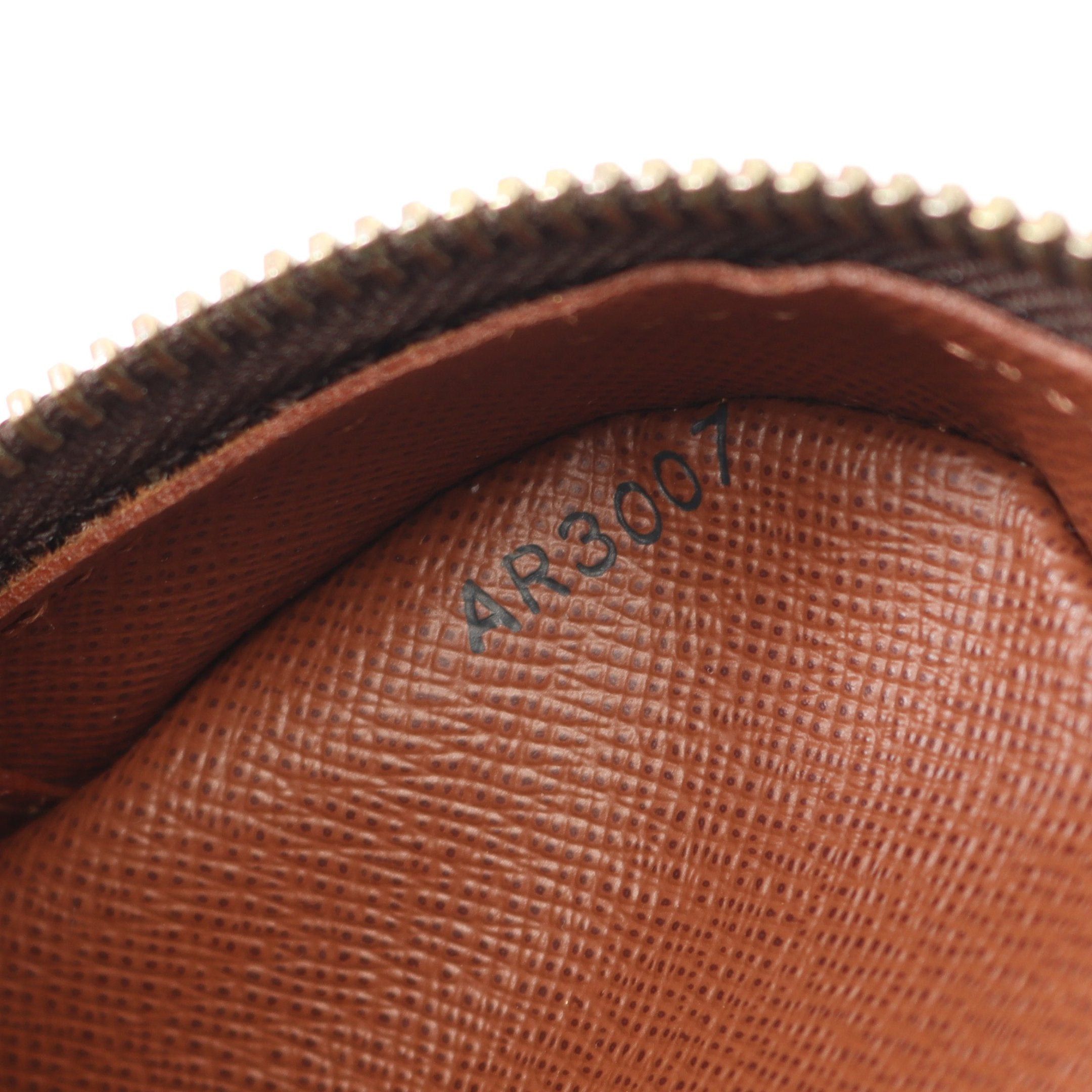 Louis Vuitton Louis Vuitton Nil Monogram Shoulder Bag Leather Brown Size ONE SIZE - 5 Thumbnail