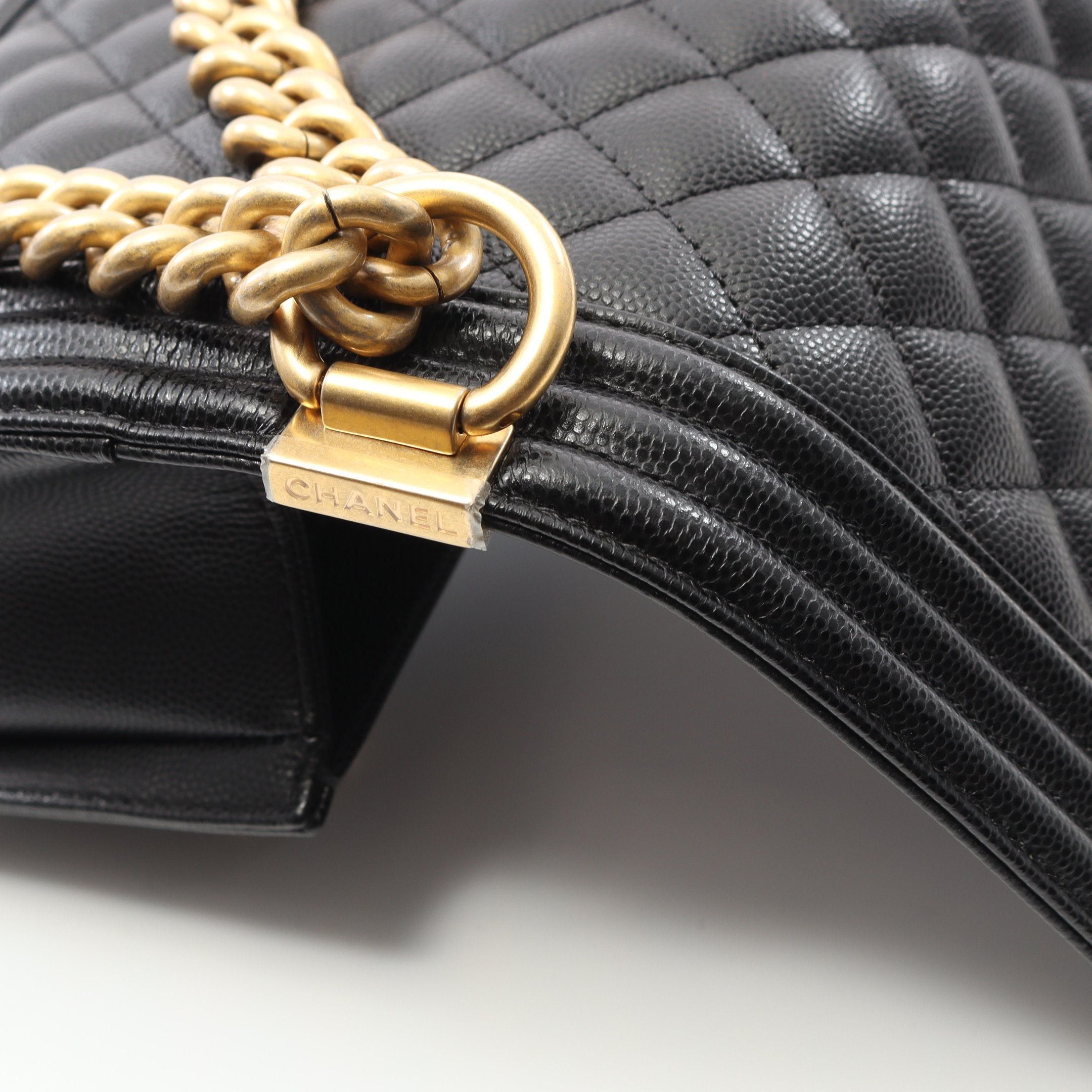 Chanel Chanel Boy Chanel Small Chain Shoulder Bag Caviar Skin Black Gold Hardware Size ONE SIZE - 6 Thumbnail