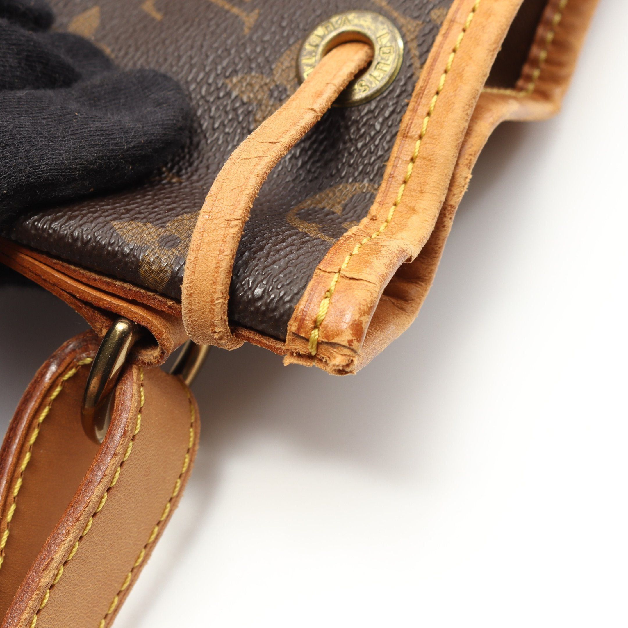 Louis Vuitton Louis Vuitton Noe Monogram Shoulder Bag Leather Brown Size ONE SIZE - 9 Thumbnail