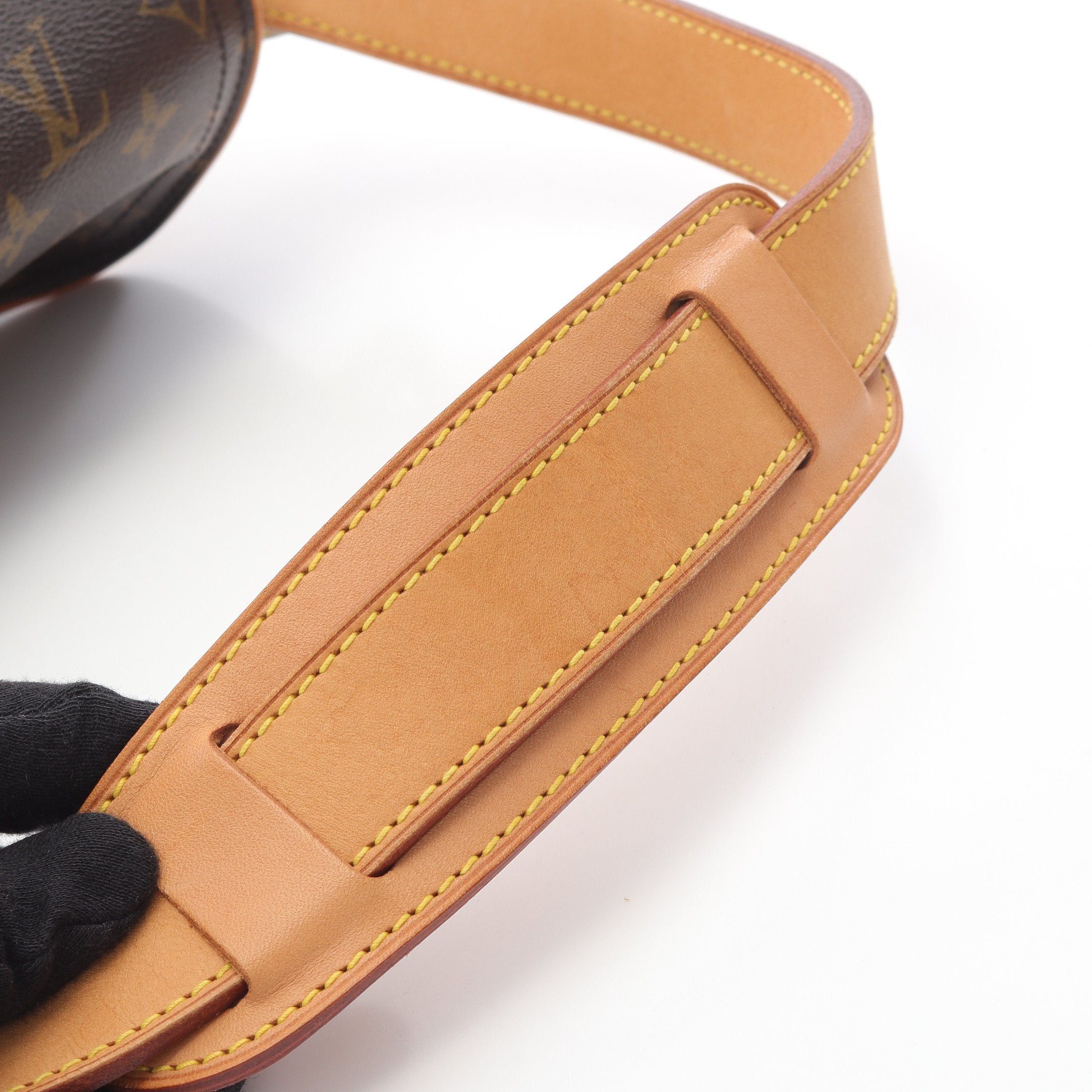 Louis Vuitton Louis Vuitton Hudson Pm Monogram Shoulder Bag Leather Brown Size ONE SIZE - 11 Thumbnail