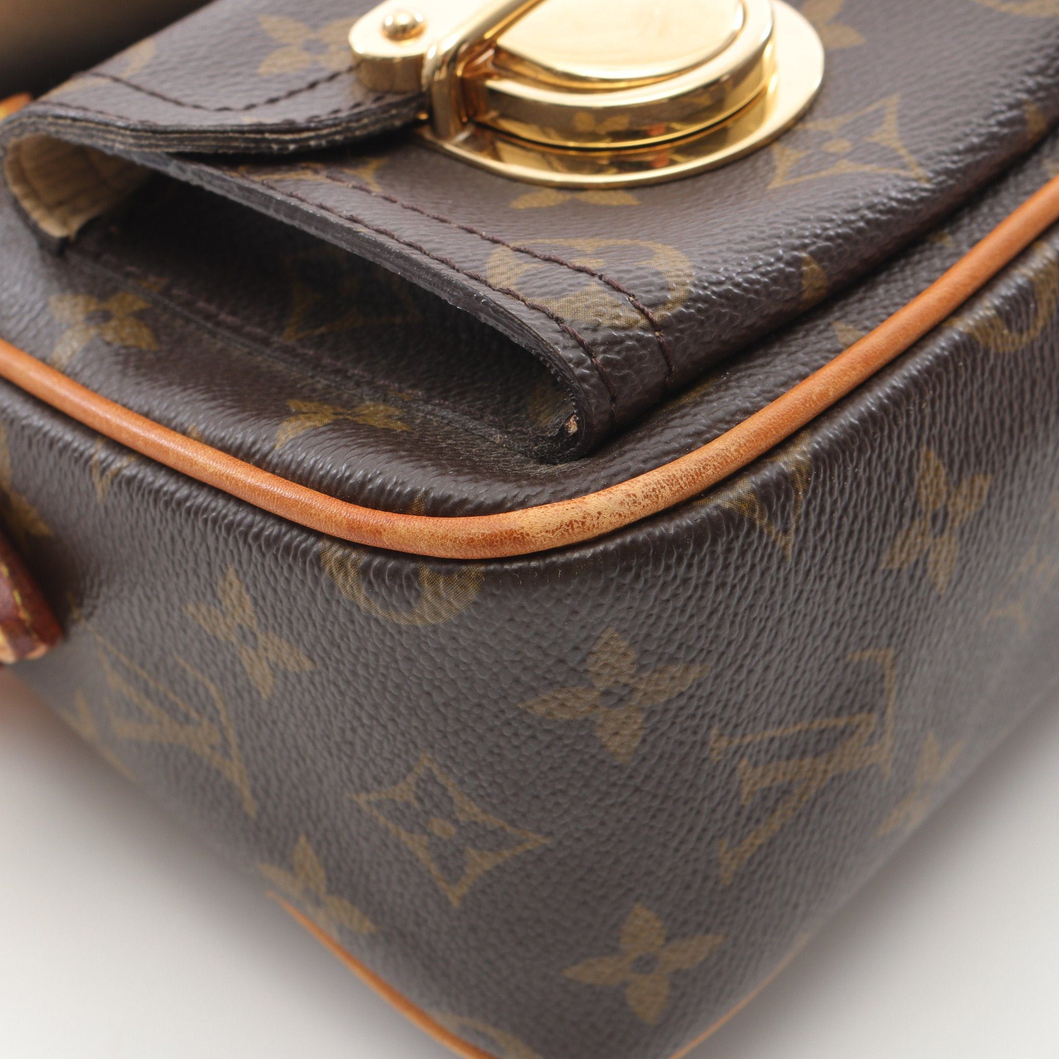 Louis Vuitton Louis Vuitton Hudson Pm Monogram Shoulder Bag Leather Brown Size ONE SIZE - 8 Thumbnail