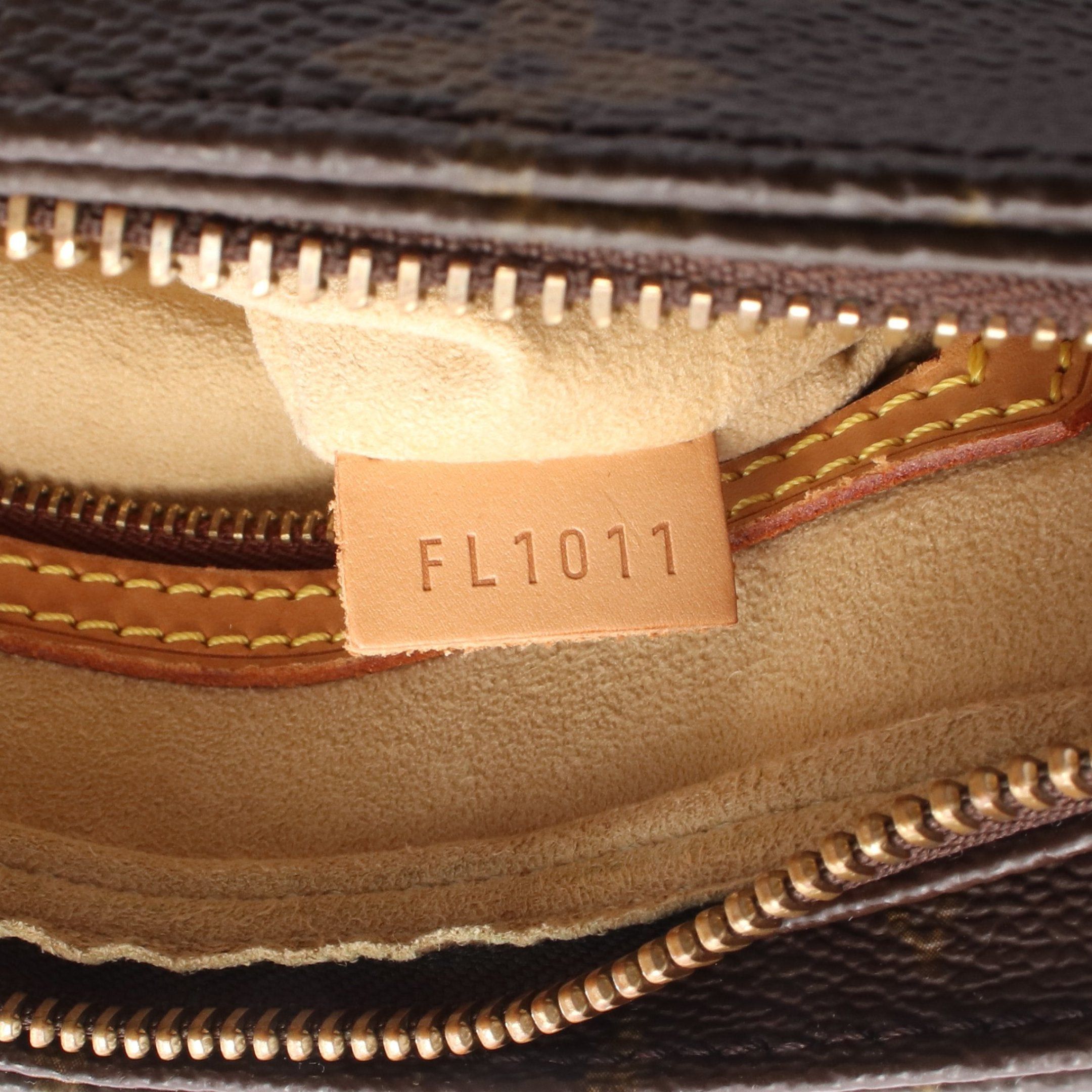 Louis Vuitton Louis Vuitton Looping Mm Monogram Shoulder Bag Leather Brown Size ONE SIZE - 5 Thumbnail