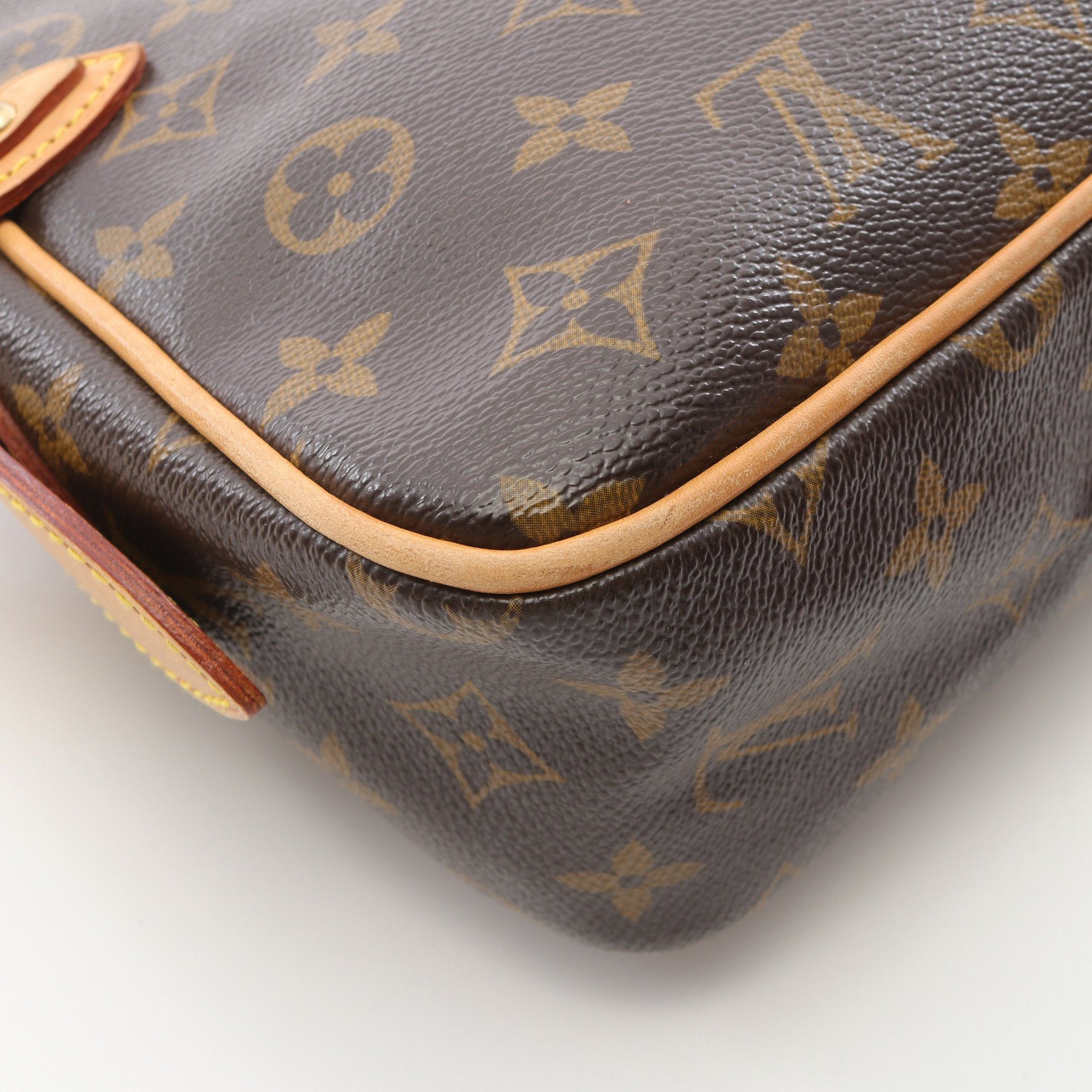 Louis Vuitton Louis Vuitton Hudson Pm Monogram Shoulder Bag Leather Brown Size ONE SIZE - 9 Thumbnail