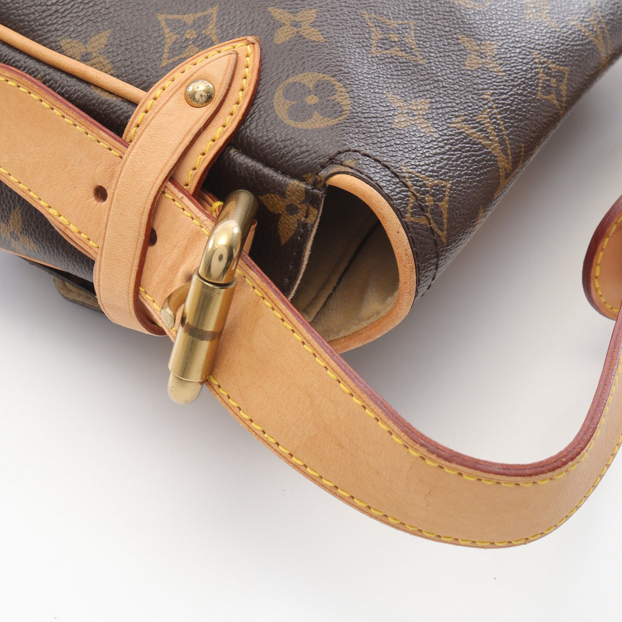 Louis Vuitton Louis Vuitton Hudson Pm Monogram Shoulder Bag Leather Brown Size ONE SIZE - 11 Thumbnail