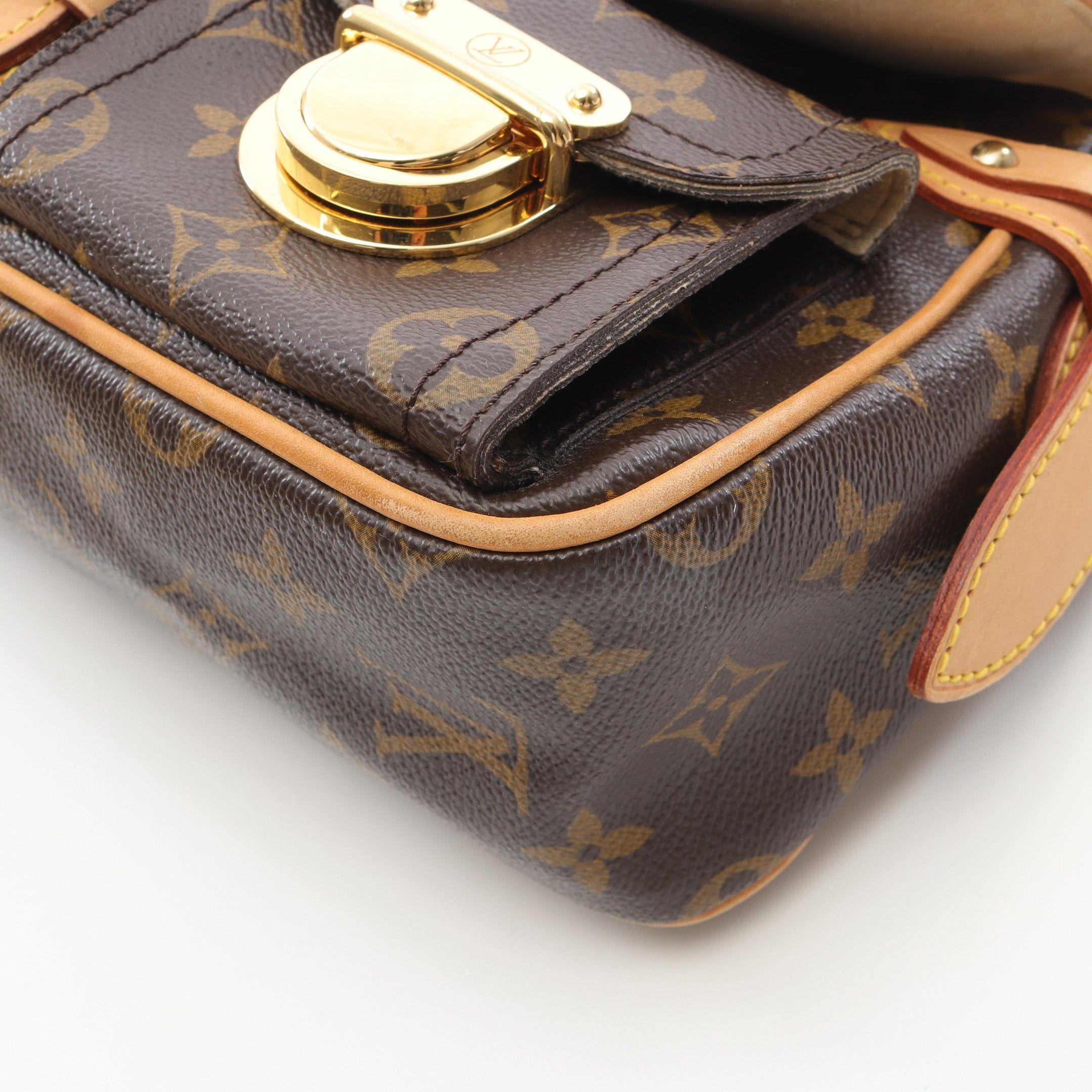 Louis Vuitton Louis Vuitton Hudson Pm Monogram Shoulder Bag Leather Brown Size ONE SIZE - 8 Thumbnail