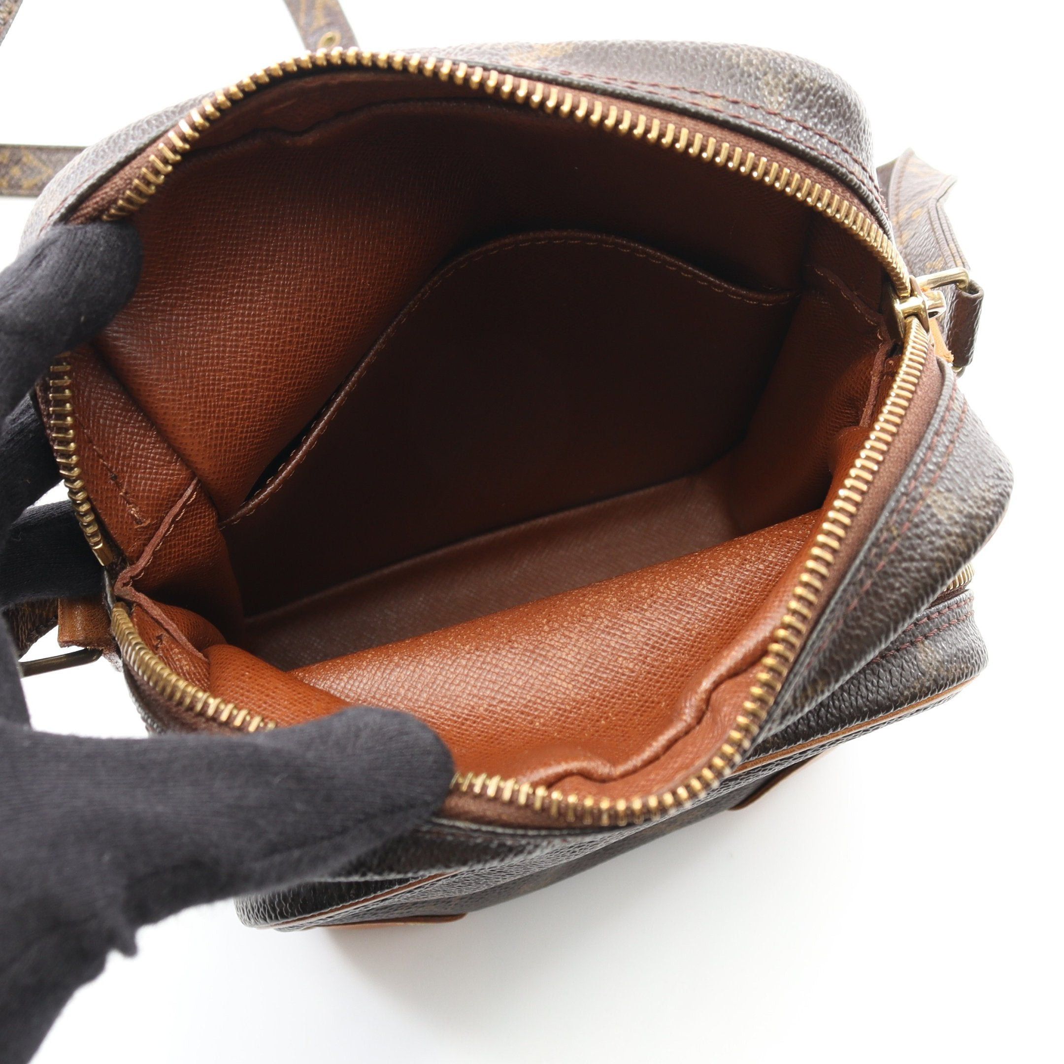 Louis Vuitton Louis Vuitton Amazon Monogram Shoulder Bag Leather Brown Size ONE SIZE - 3 Thumbnail