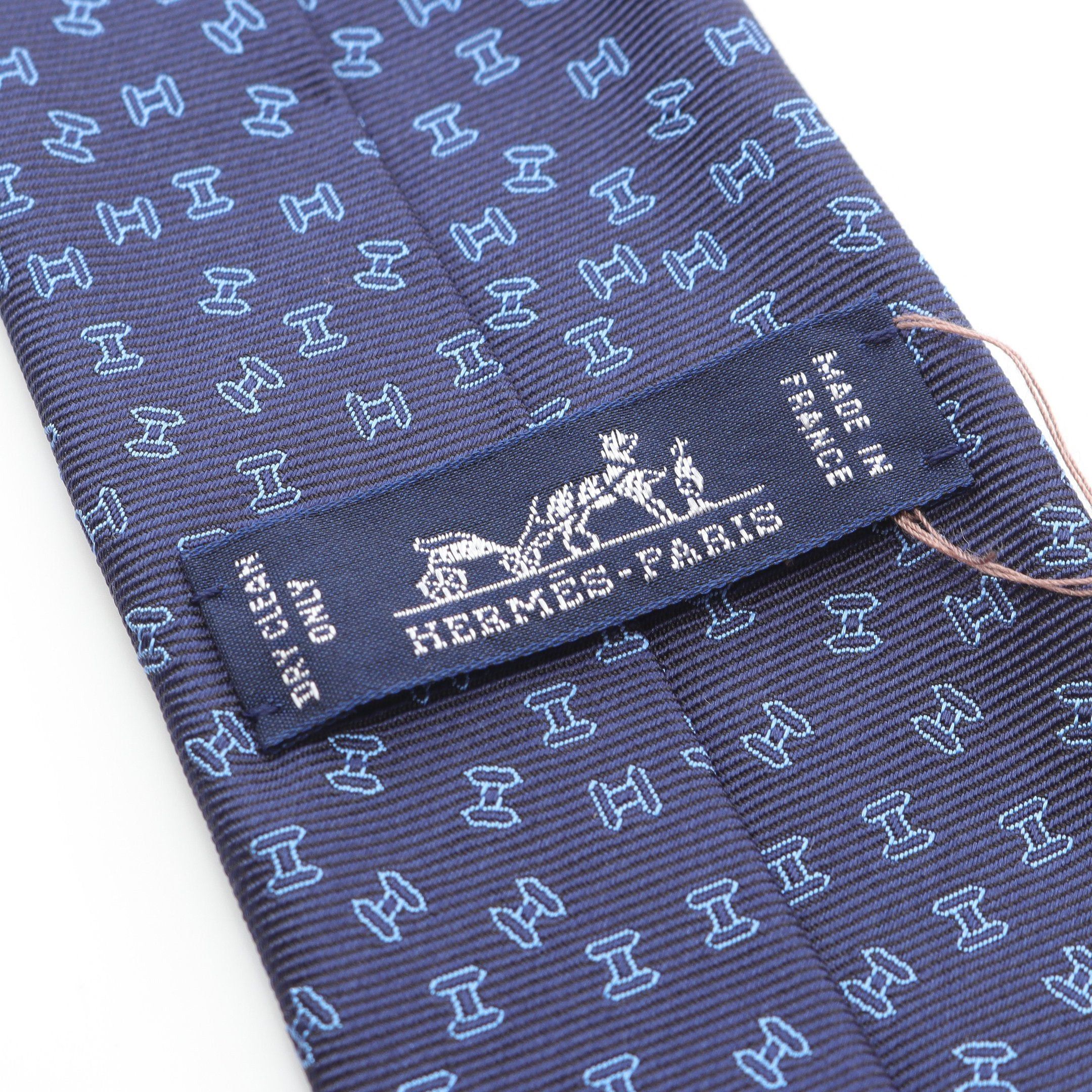 Hermes Hermes H Pattern Tie Silk Navy Size ONE SIZE - 4 Thumbnail