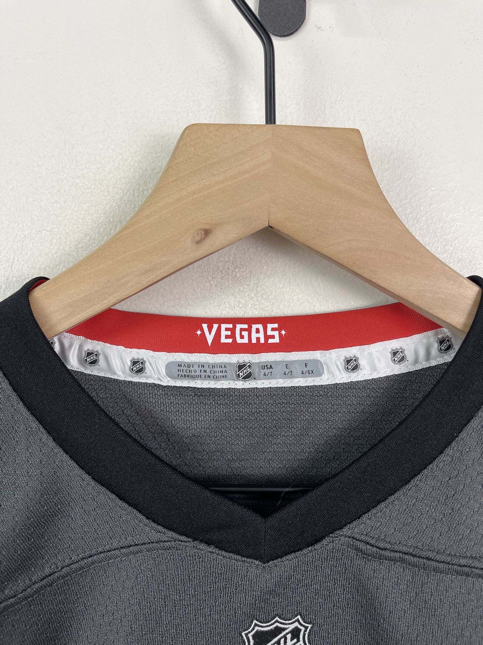 Vintage Vintage 90s Las Vegas Golden Knights Youth Hockey Jersey XXS Size US XXS / EU 40 - 2 Thumbnail
