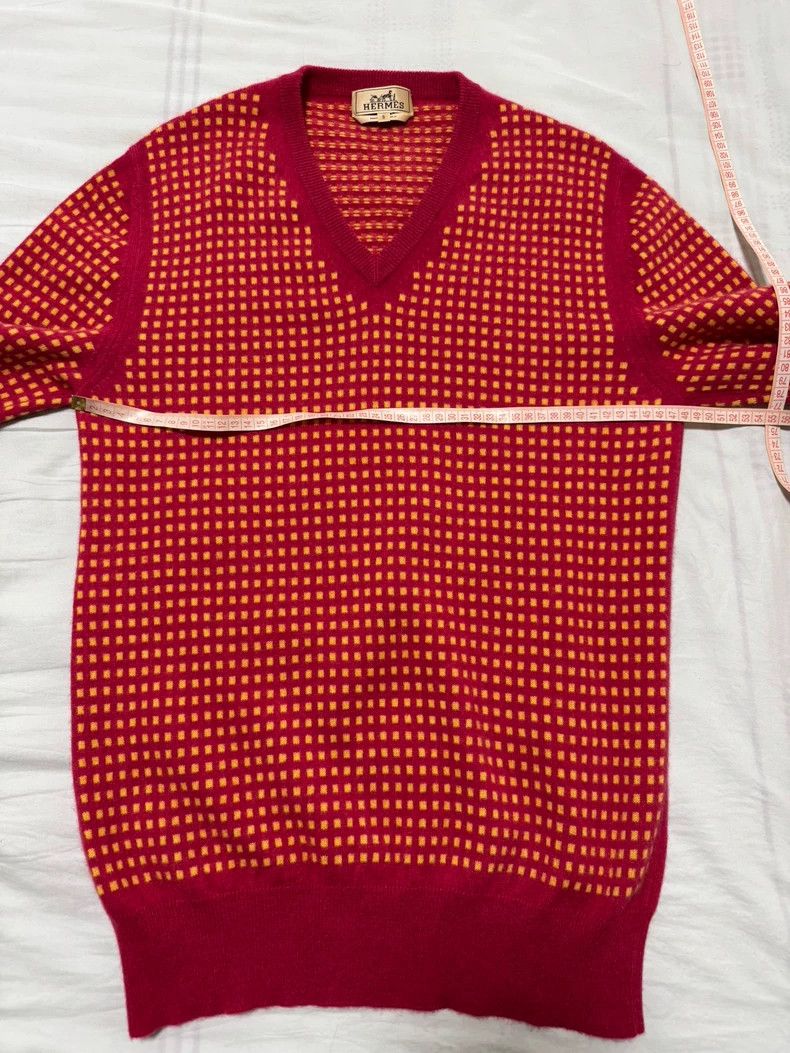 Hermes Hermes Cashmere Sweater in Red and Yellow Size US S / EU 44-46 / 1 - 4 Thumbnail
