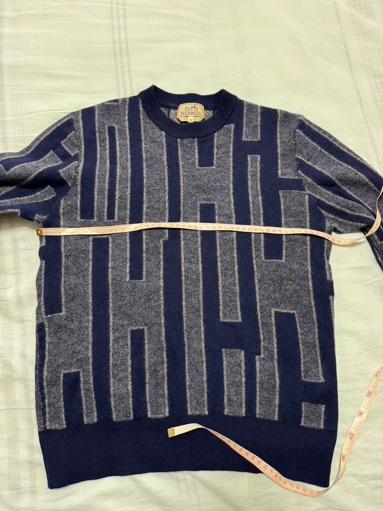 Hermes Hermes Cashmere Sweater with H Pattern Size US M / EU 48-50 / 2 - 4 Thumbnail