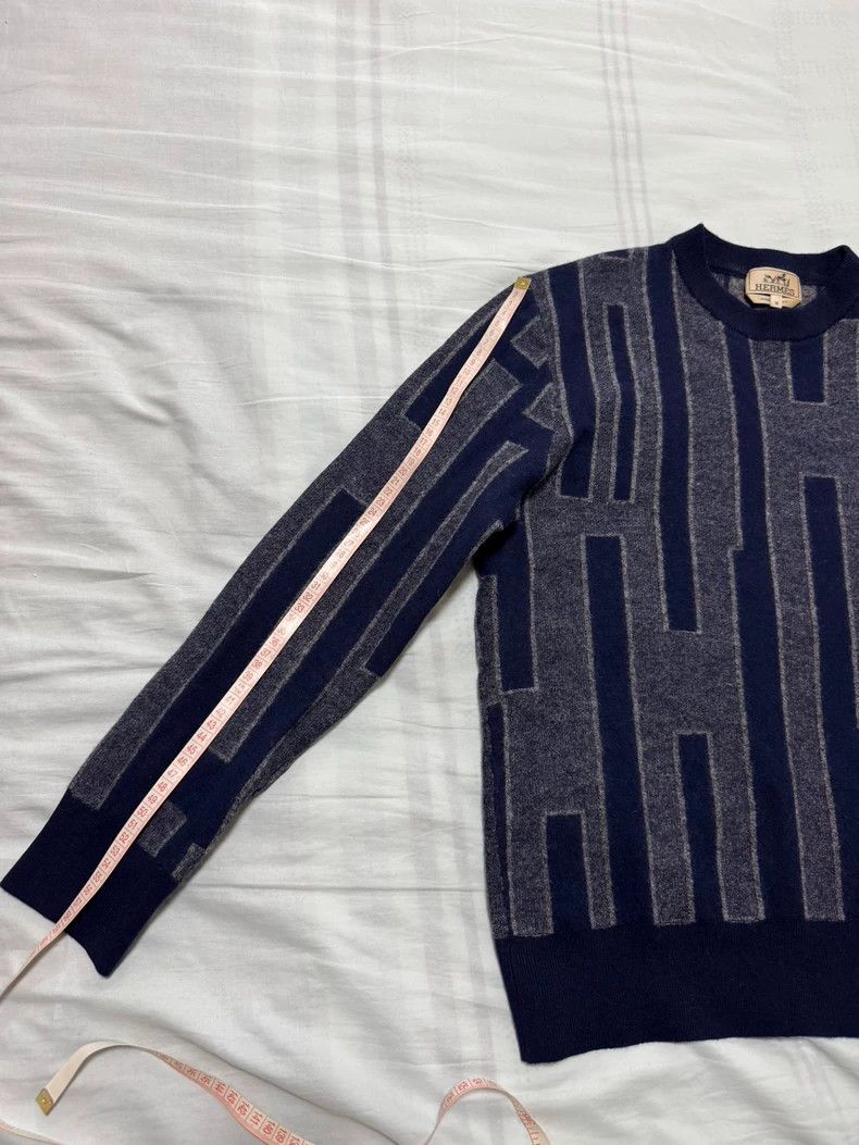 Hermes Hermes Cashmere Sweater with H Pattern Size US M / EU 48-50 / 2 - 6 Thumbnail