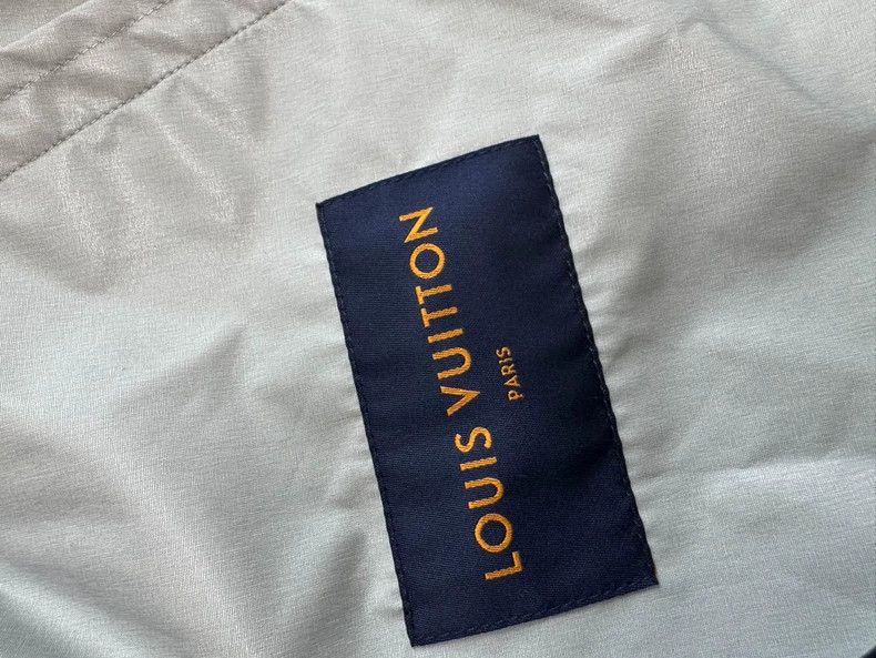 Louis Vuitton Louis Vuitton Windbreaker Jacket for Men Size US L / EU 52-54 / 3 - 7 Thumbnail