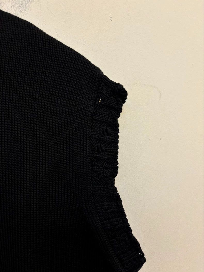 Marni Marni Sleeveless Knit Vest With Distressed Design Size US L / EU 52-54 / 3 - 3 Thumbnail