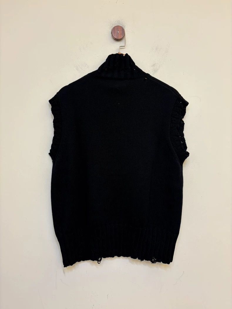 Marni Marni Sleeveless Knit Vest With Distressed Design Size US L / EU 52-54 / 3 - 9 Thumbnail