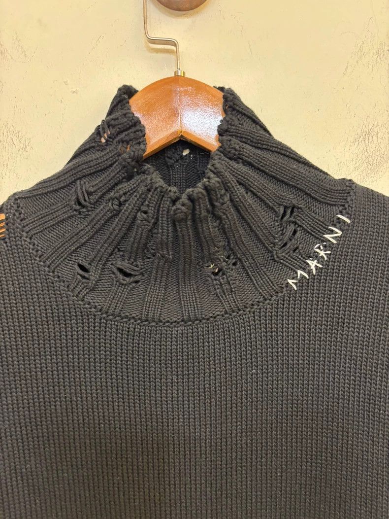 Marni Marni Sleeveless Knit Vest With Distressed Design Size US L / EU 52-54 / 3 - 2 Thumbnail