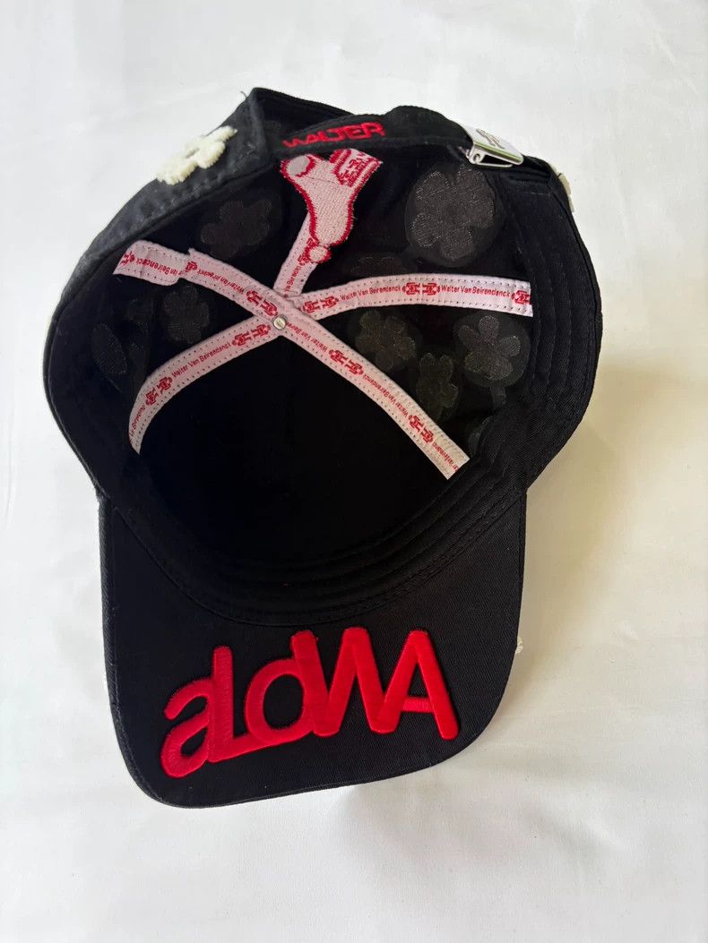 Walter Van Beirendonck Walter Van Beirendonck Floral Embroidered Black Cap Size ONE SIZE - 5 Thumbnail