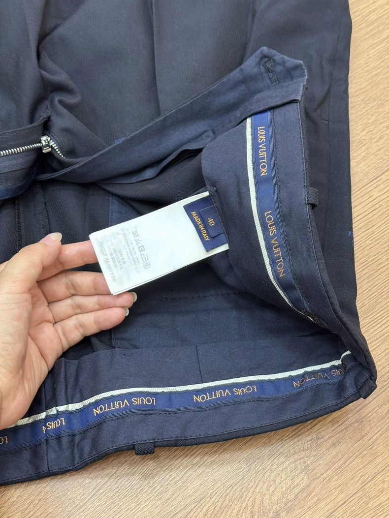 Louis Vuitton Navy Louis Vuitton Shorts with Logo Embroidery Size US 40 / EU 56 - 2 Thumbnail