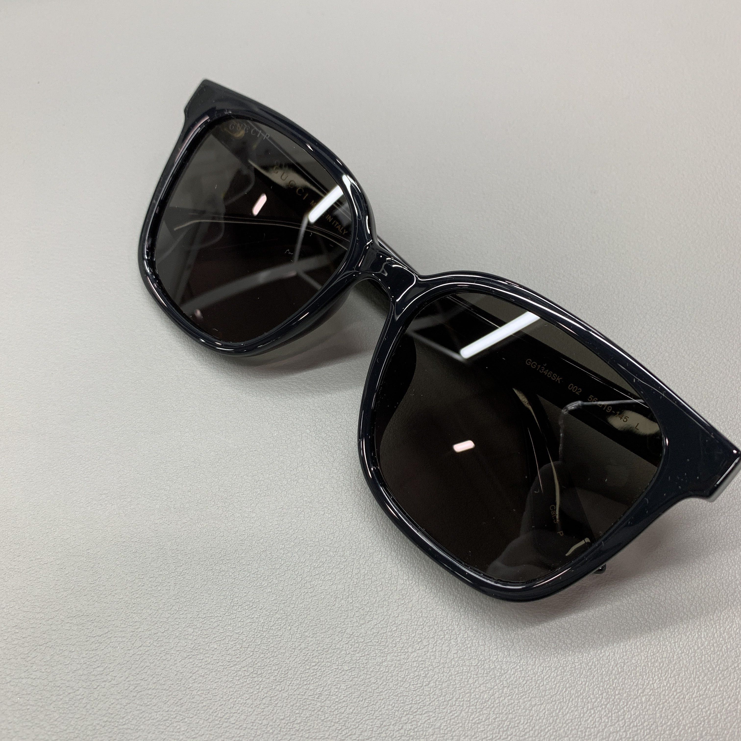 Gucci GUCCI Black Butterfly Shape Sunglasses for Men Size ONE SIZE - 3 Thumbnail