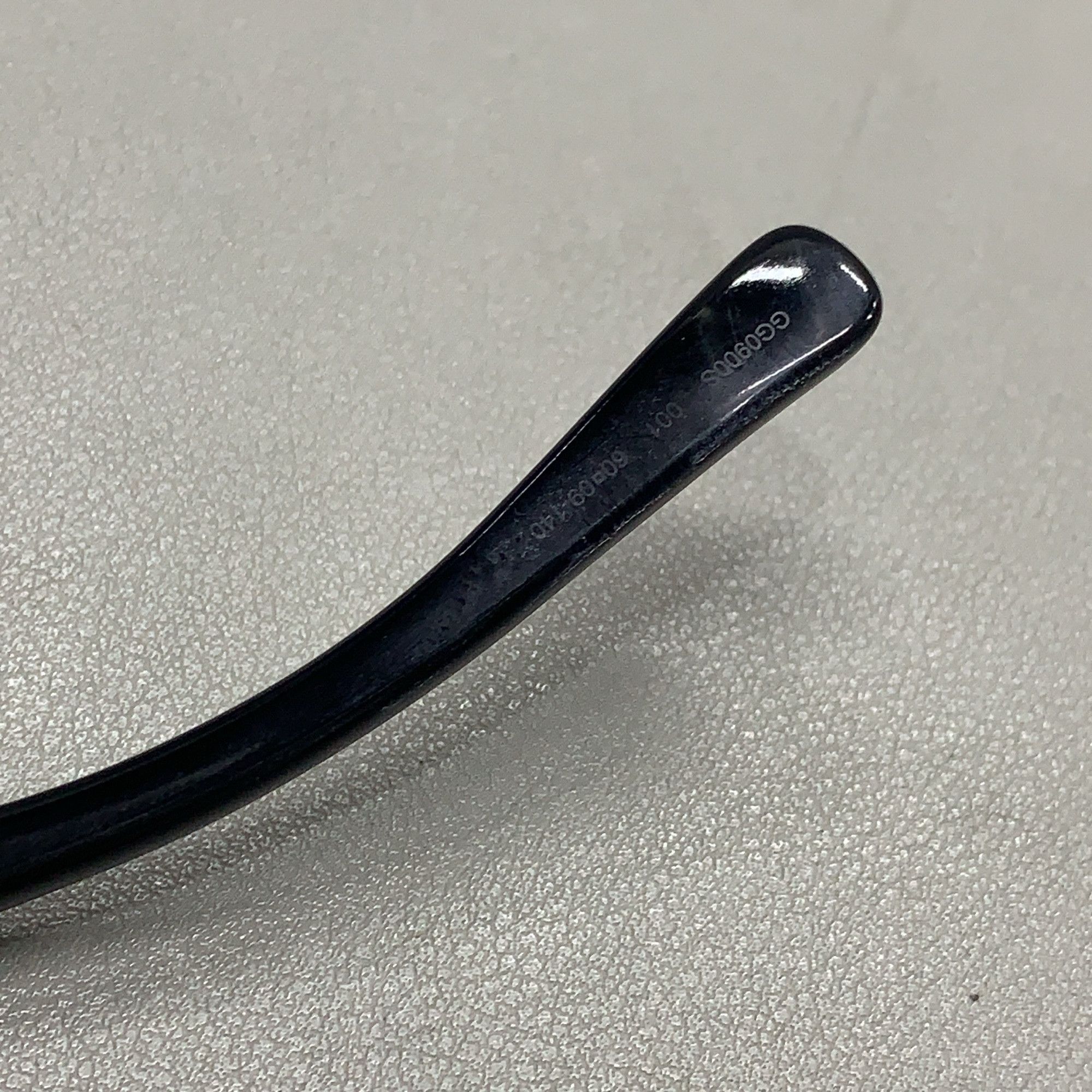 Gucci Gucci Stylish Black and Gold Sunglasses Size ONE SIZE - 13 Thumbnail
