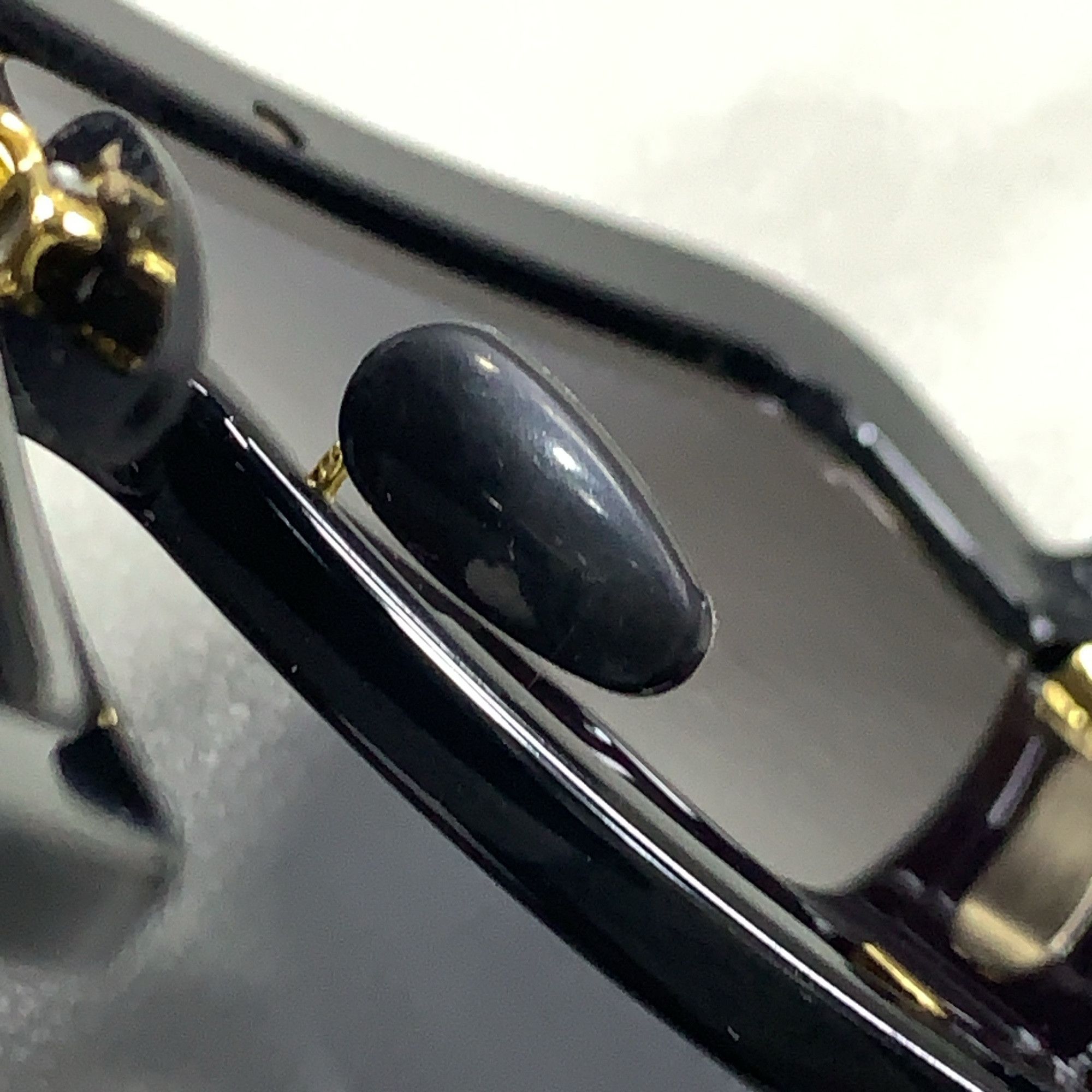 Gucci Gucci Stylish Black and Gold Sunglasses Size ONE SIZE - 4 Thumbnail