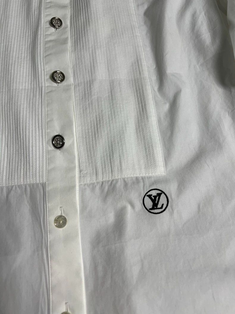 Louis Vuitton Louis Vuitton Women's Court Shirt Brand New Size US S / EU 44-46 / 1 - 4 Thumbnail