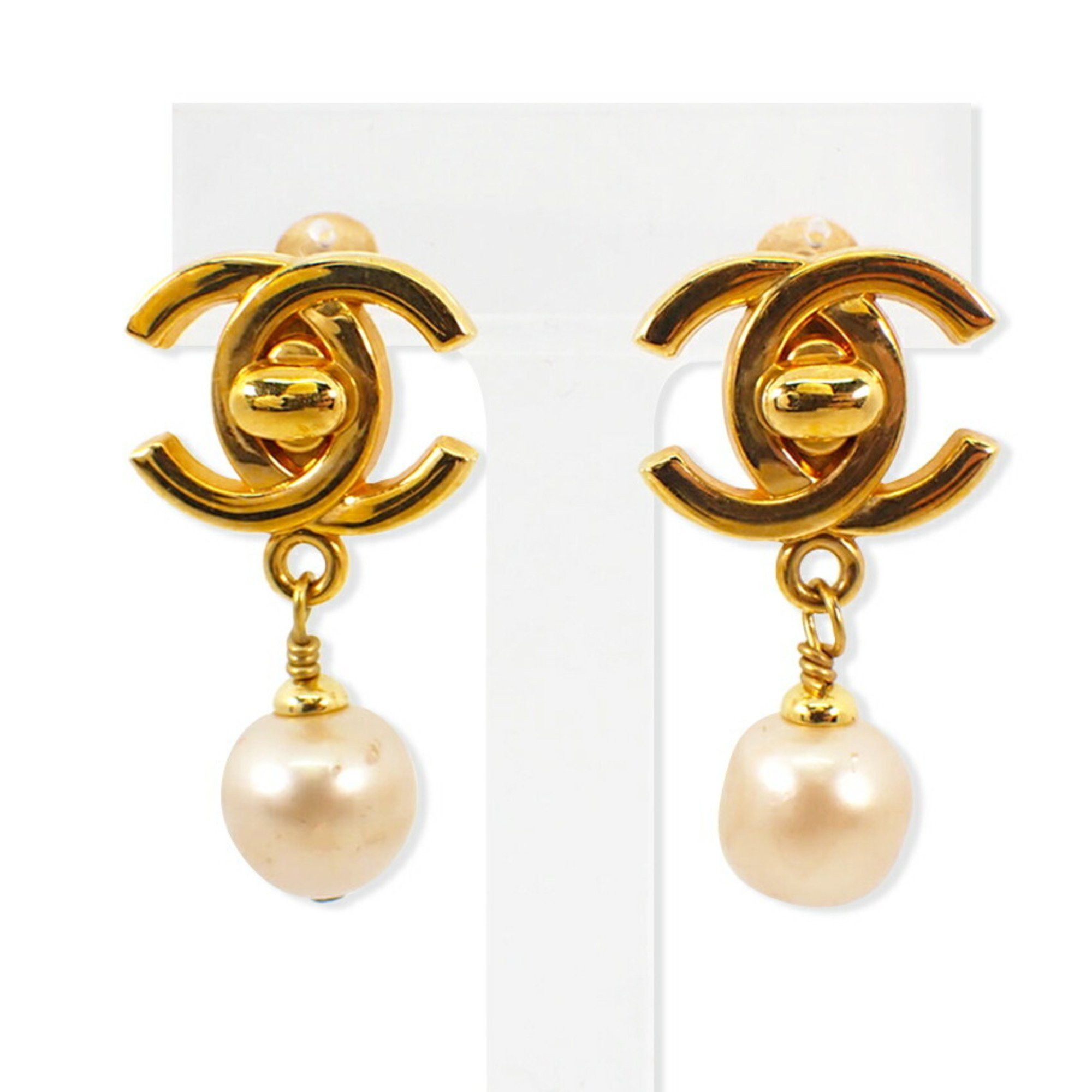 Chanel Chanel fake pearl earrings with gold hardware Size ONE SIZE - 4 Thumbnail