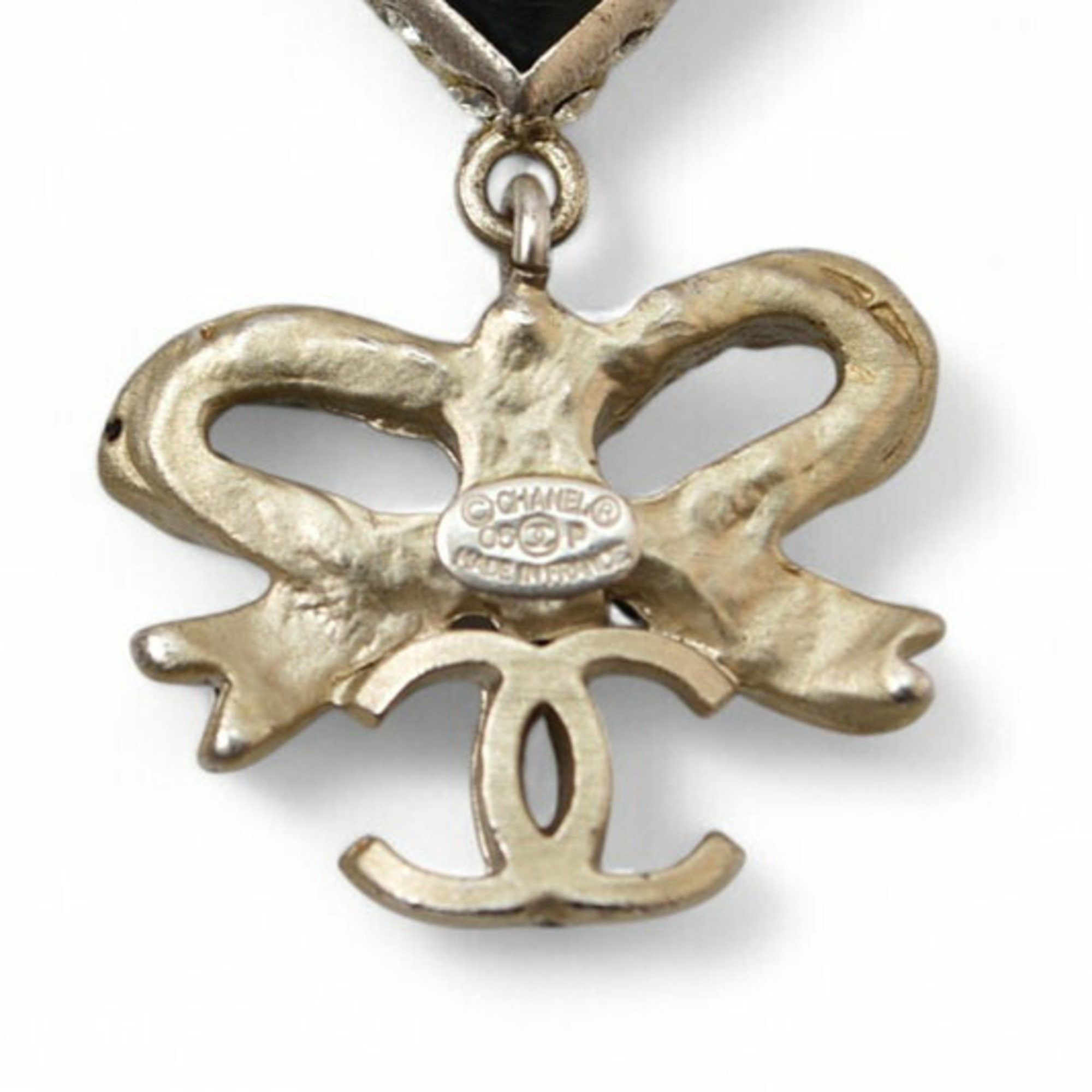 Chanel Chanel Necklace Pendant CHANEL Coco CC Heart Ribbon Rhinestone Black Silver 05P Size ONE SIZE - 4 Thumbnail