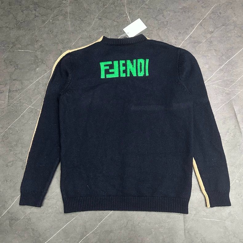 Fendi FENDI FAMILY Knit Sweater in Beige Color Size US L / EU 52-54 / 3 - 4 Thumbnail