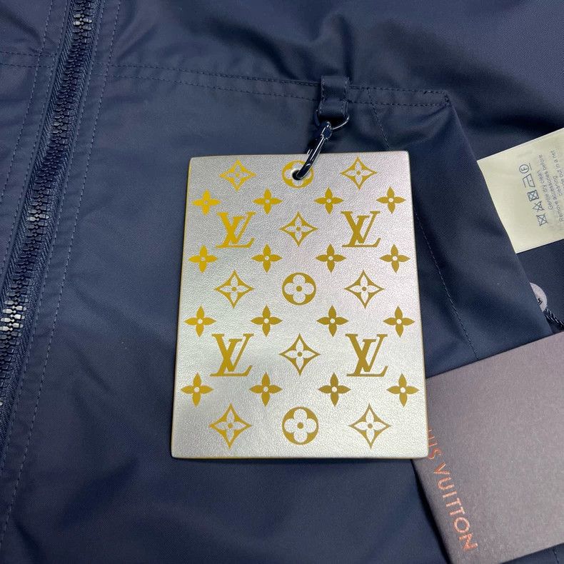 Louis Vuitton Louis Vuitton Logo Print Windbreaker Jacket Size US L / EU 52-54 / 3 - 5 Thumbnail