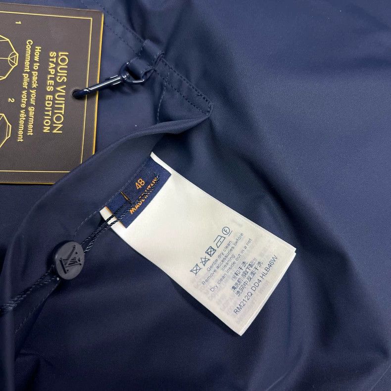 Louis Vuitton Louis Vuitton Logo Print Windbreaker Jacket Size US L / EU 52-54 / 3 - 6 Thumbnail