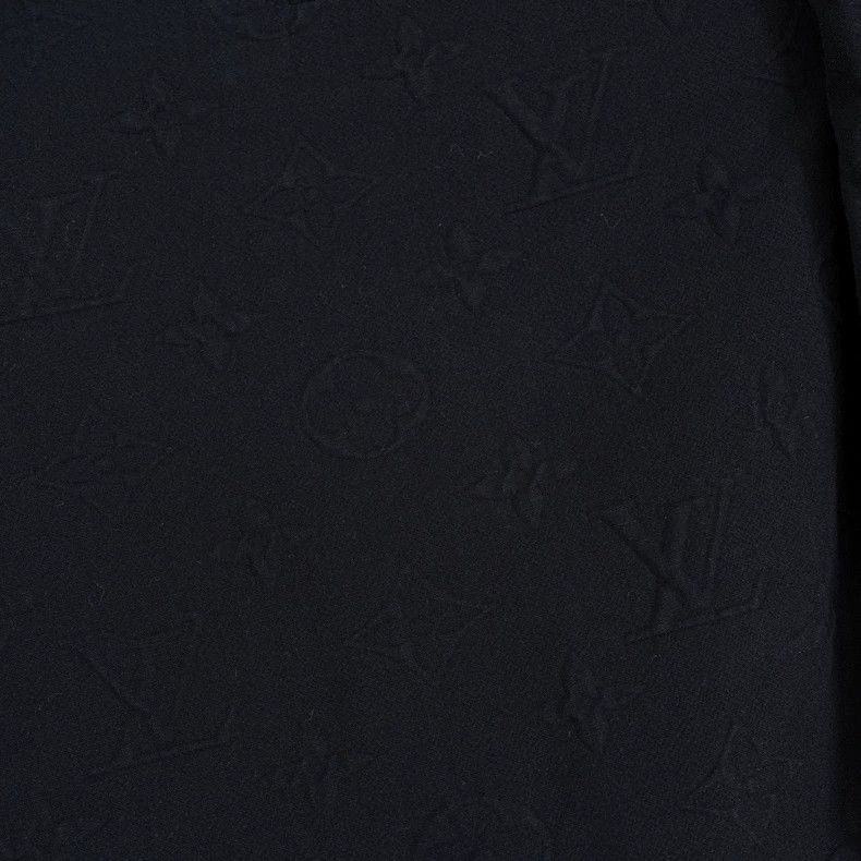 Louis Vuitton Louis Vuitton Black Pin Brooch Embossed Suit Size US M / EU 48-50 / 2 - 4 Thumbnail
