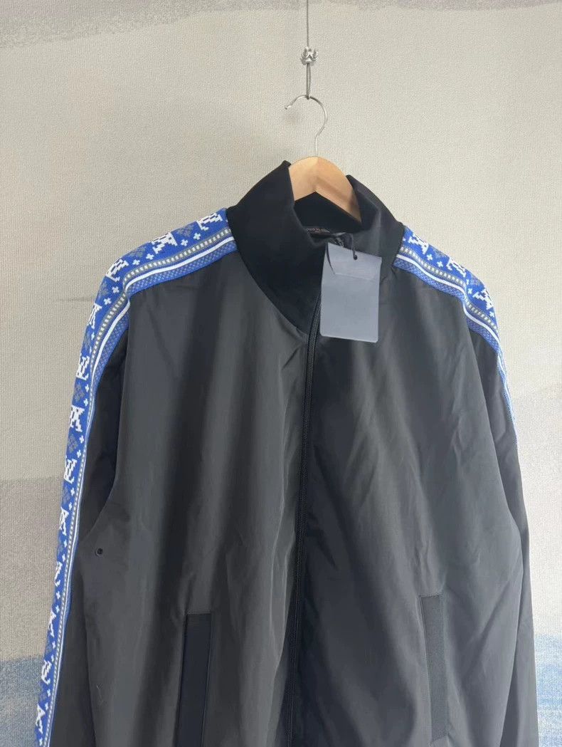 Louis Vuitton Louis Vuitton Full Zip Jacket with Logo Tape Size US L / EU 52-54 / 3 - 2 Thumbnail