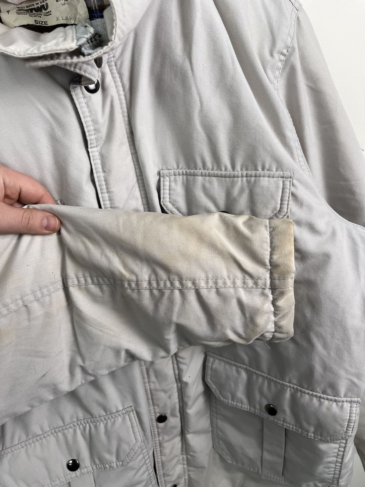 Vintage Vintage Jacket 1990s Puffer Jacket Quilted Taupe Parka Size XL Size US XL / EU 56 / 4 - 3 Thumbnail